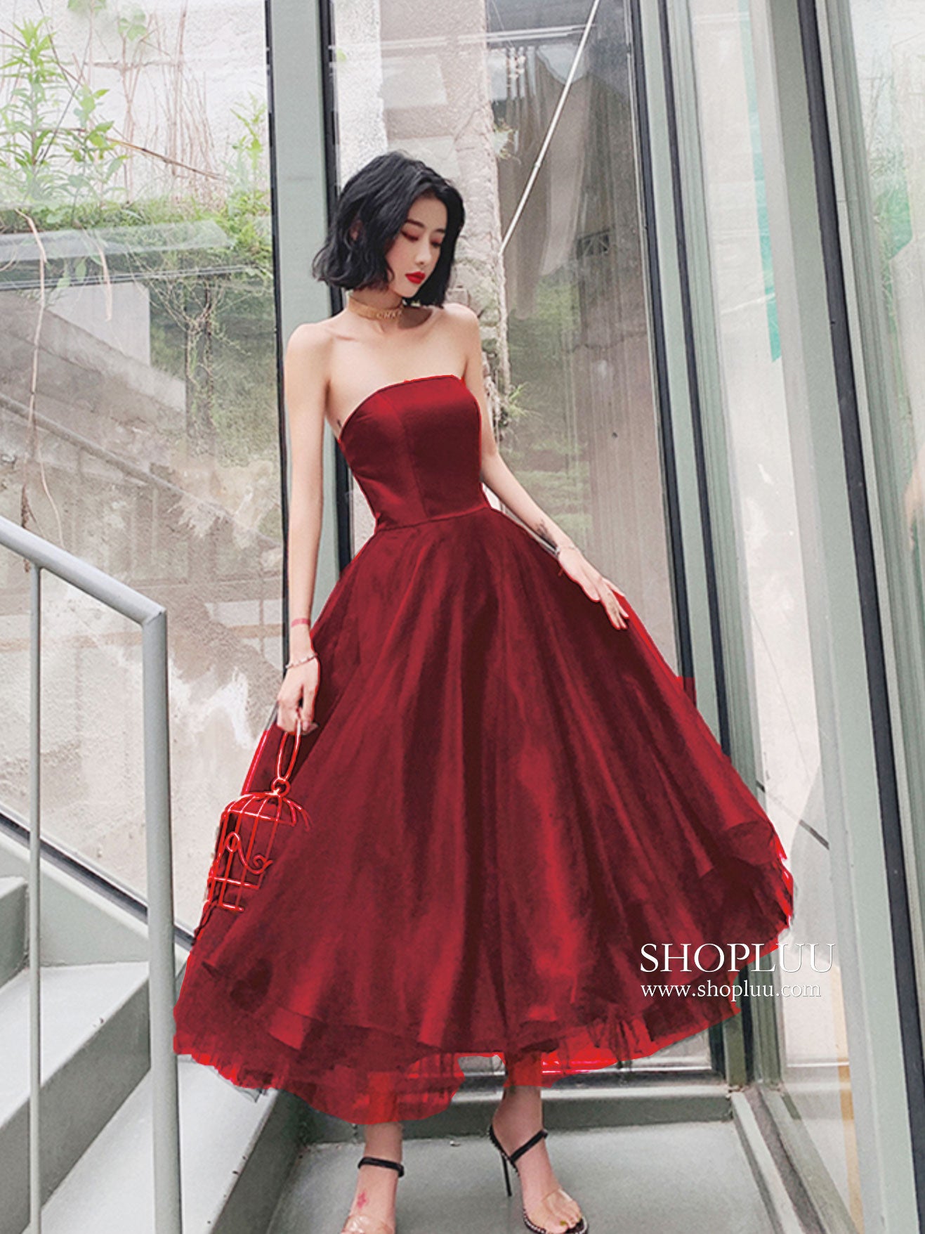 Elegant Blue Tulle Tea Length Prom Dress for Women - Flowy Homecoming Dress with Layered Skirt - Perfect for Prom Night, Homecoming Dance & Formal Events
