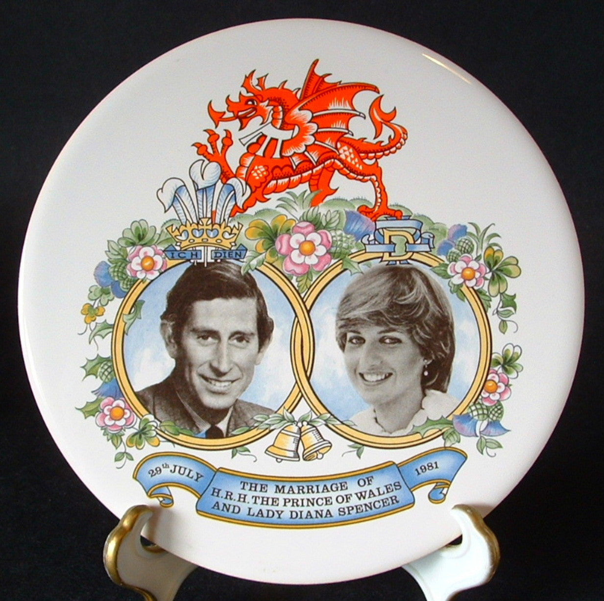 Royal Wedding Princess Diana & Prince Charles 1981 Commemorative Tea Tile and Coasters Boxed Set - Perfect for Tea Parties, Royal Memorabilia Collectors, and British History Enthusiasts