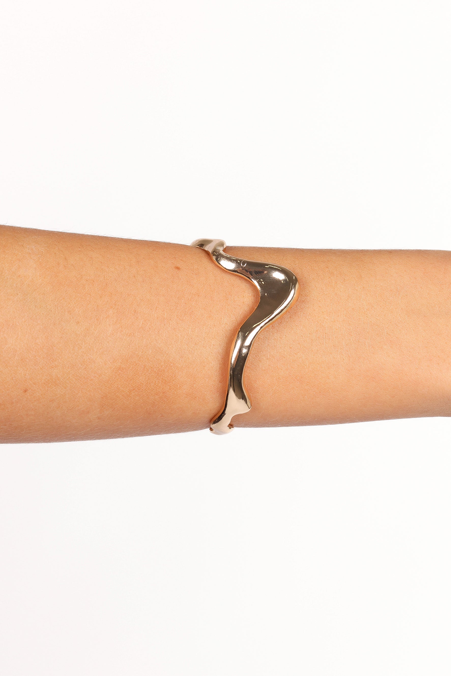 Allison Gold Bracelet for Women - Elegant & Stylish Jewelry Gift for Her - Perfect for Parties, Weddings & Everyday Wear