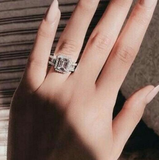 Diamond Ring for Women - Elegant & Sparkling Jewelry for Engagement, Wedding, Anniversary & Special Occasions