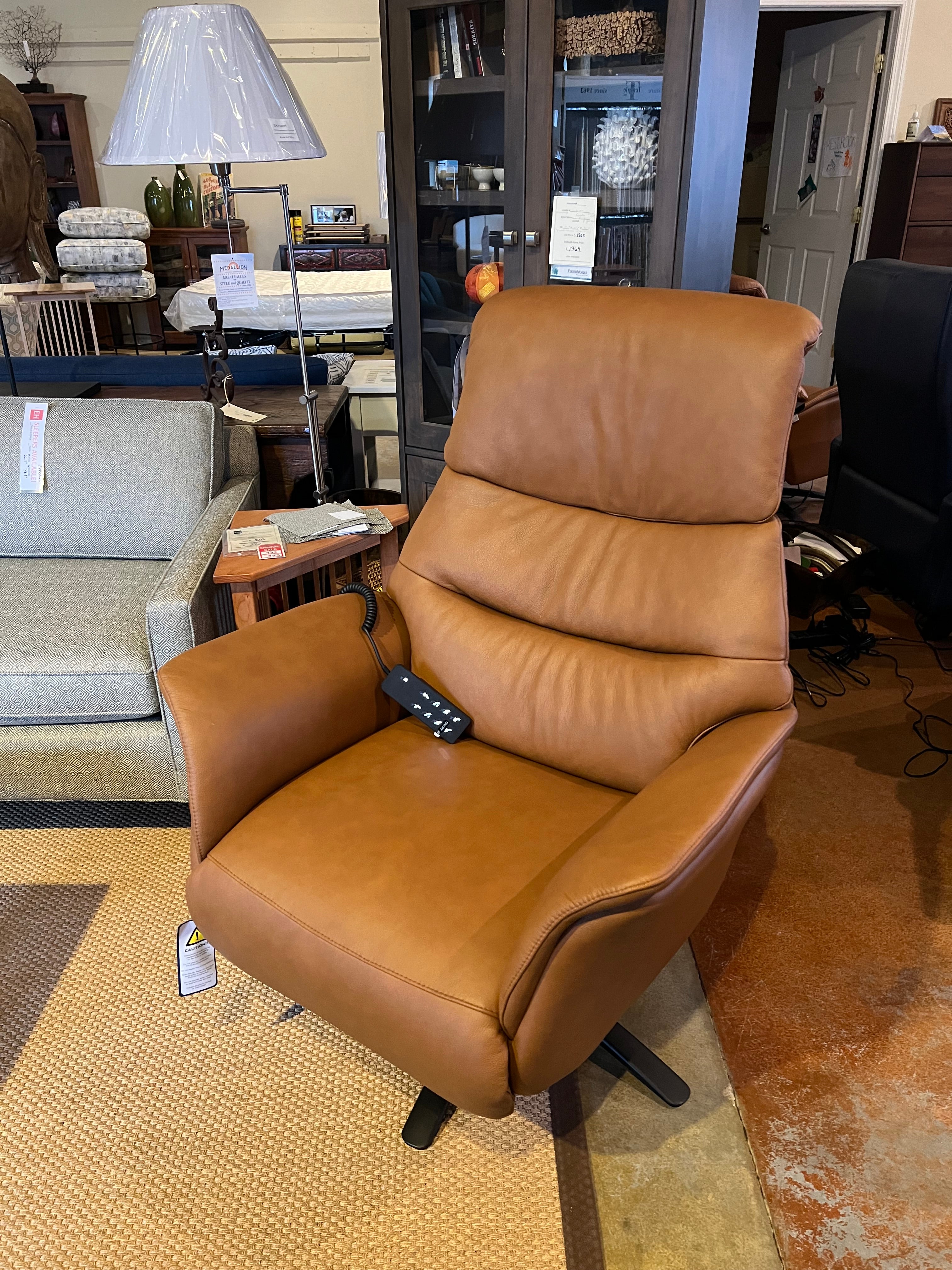Hjort Knudsen 8051 Power Lift Recliner Chair - Large Size Electric Reclining Sofa for Elderly & Mobility Assistance - Perfect for Living Room, Home Theater & Relaxation