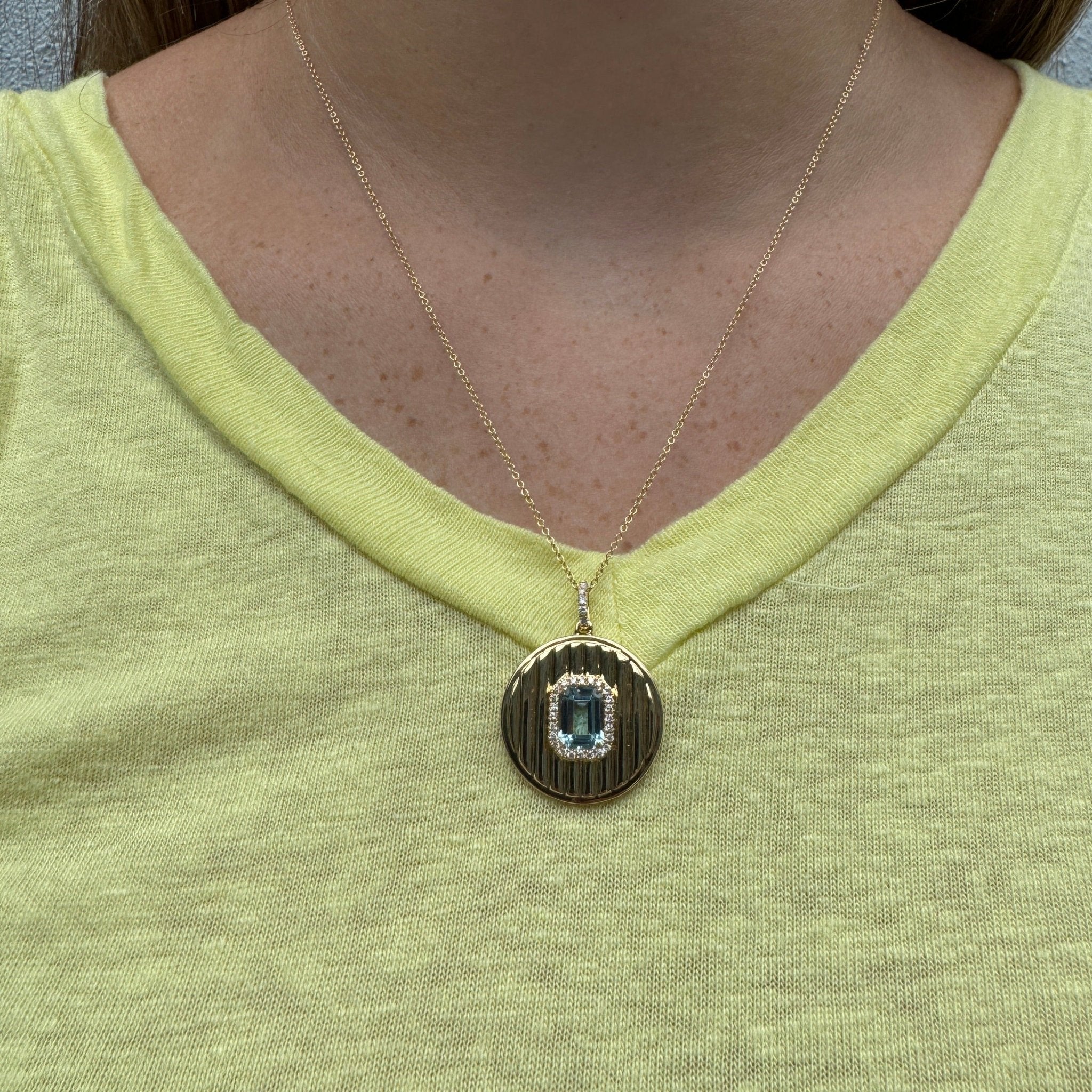 Blue Topaz & Diamond 18K Yellow Gold Pendant Necklace for Women - Elegant Jewelry Gift for Birthday, Anniversary & Special Occasions