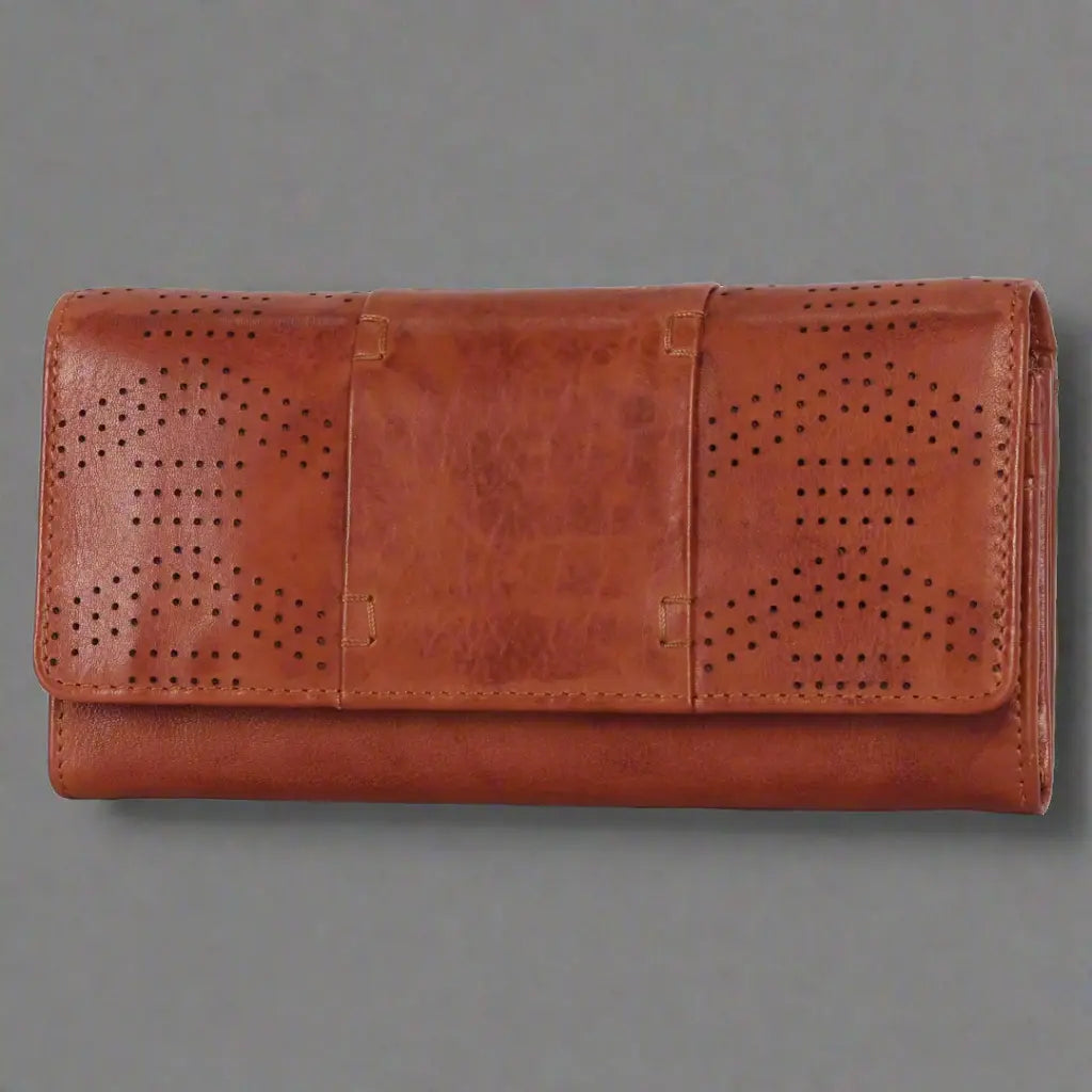 MET Women's Wallet - Slim RFID Blocking Leather Wallet with Multiple Card Slots - Perfect for Everyday Use, Travel & Gift Giving