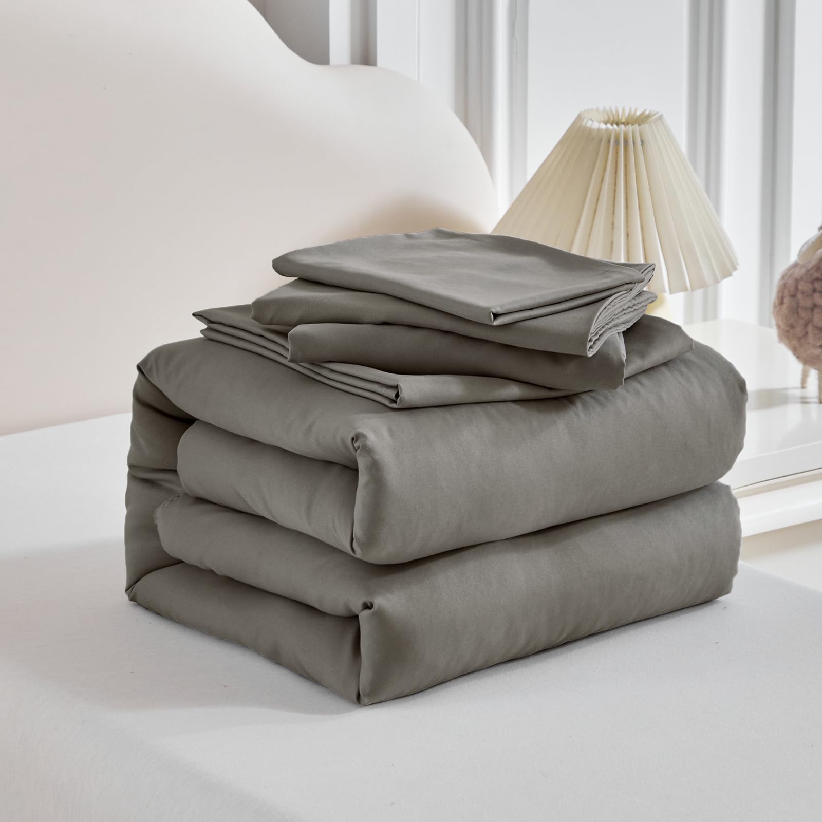 5-Piece Toddler Bedding Set for Boys & Girls - Soft, Breathable Quilted Comforter, Fitted Sheet, Flat Sheet & Pillowcases - Dark Gray - Perfect for Nursery, Daycare & Toddler Room Decor