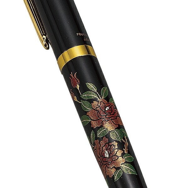 Yamanaka Maki-e Urushi Lacquer Fountain Pen - Handcrafted Rose Design Luxury Writing Instrument for Calligraphy, Business & Gift Giving