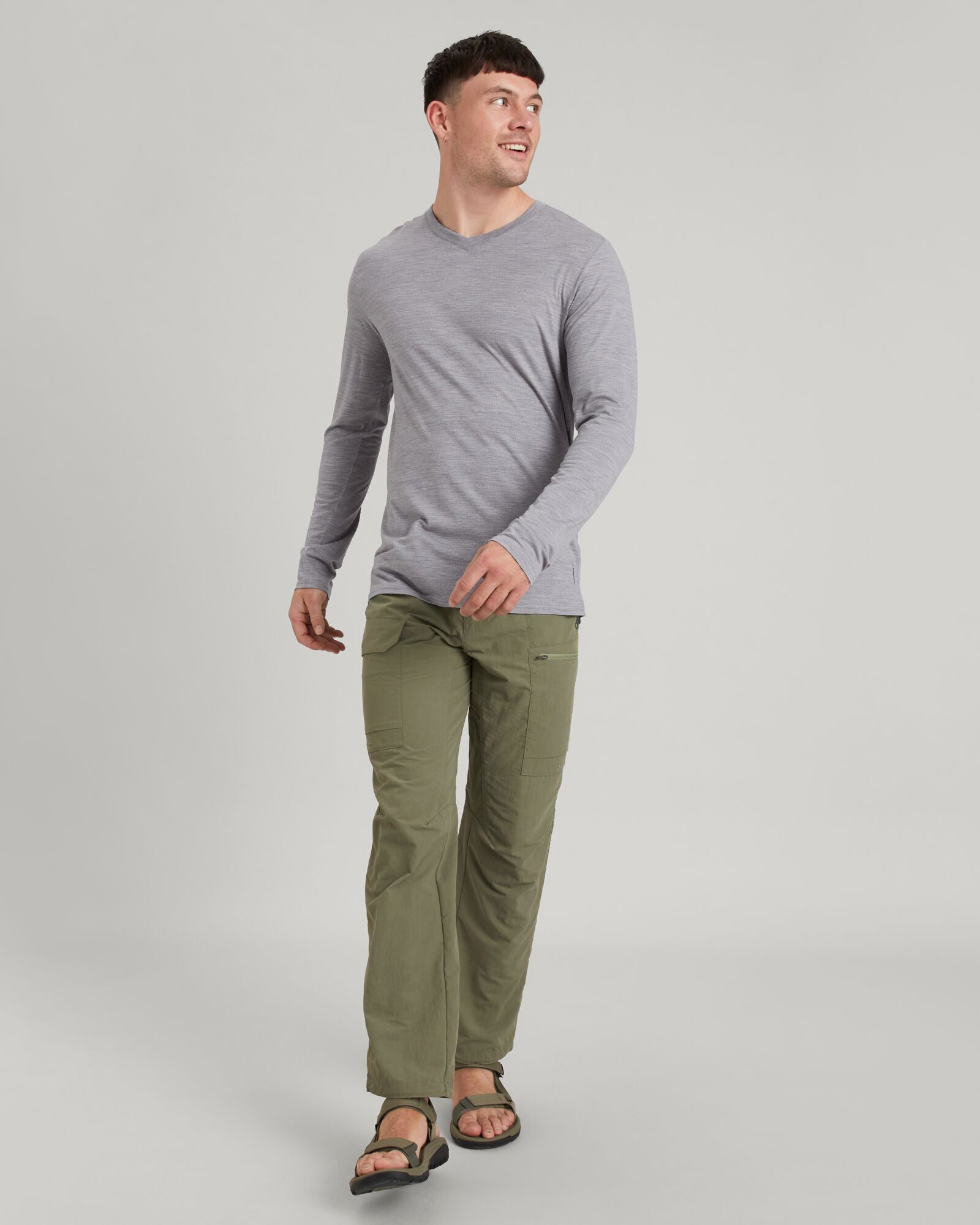 100% Merino Wool Men's Long Sleeve V-Neck Sweater - Mid Grey Marle - Perfect for Winter Layering & Outdoor Activities