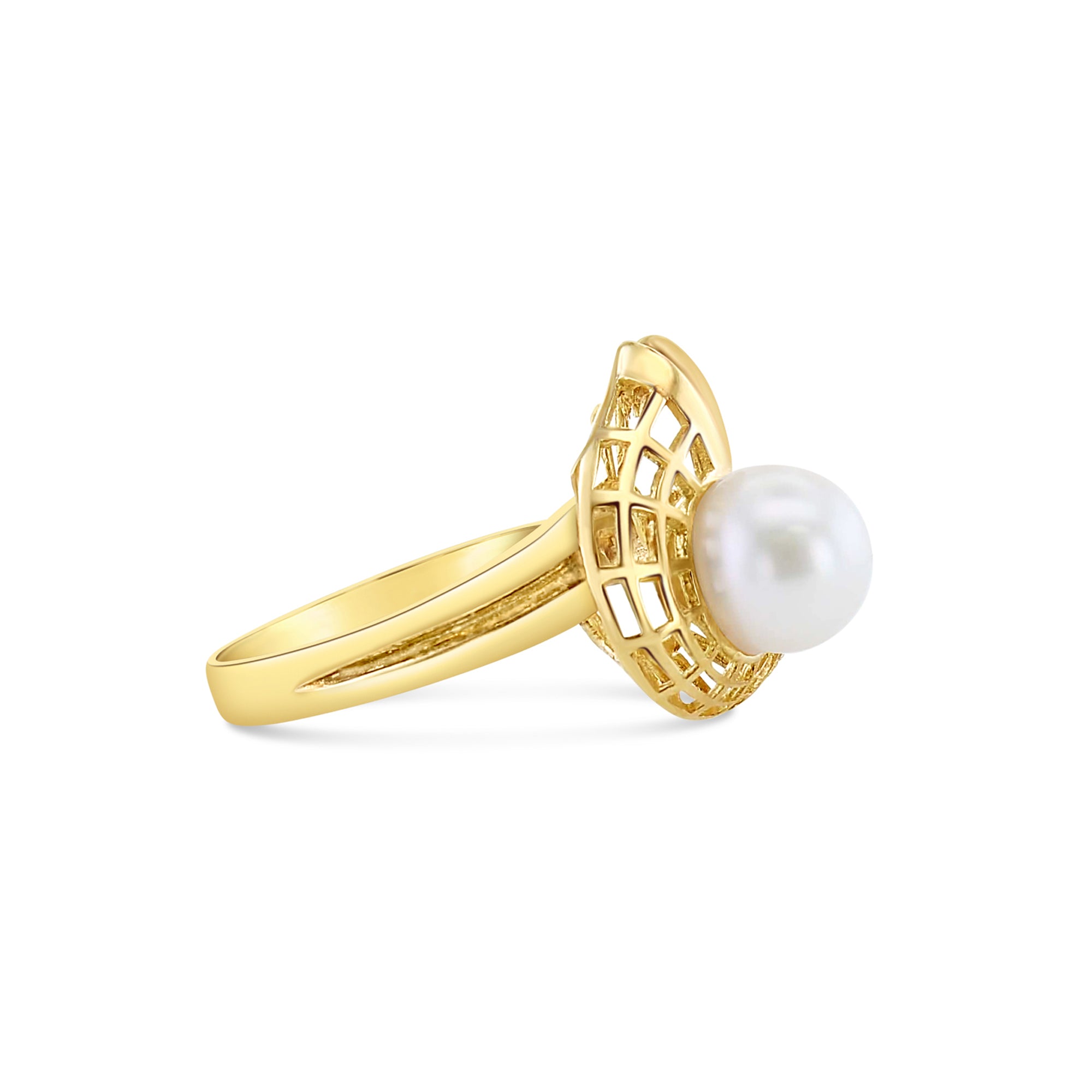 14K Yellow Gold Seashell Shaped Diamond Pearl Ring - Elegant Beach Wedding Jewelry for Brides & Anniversary Gifts