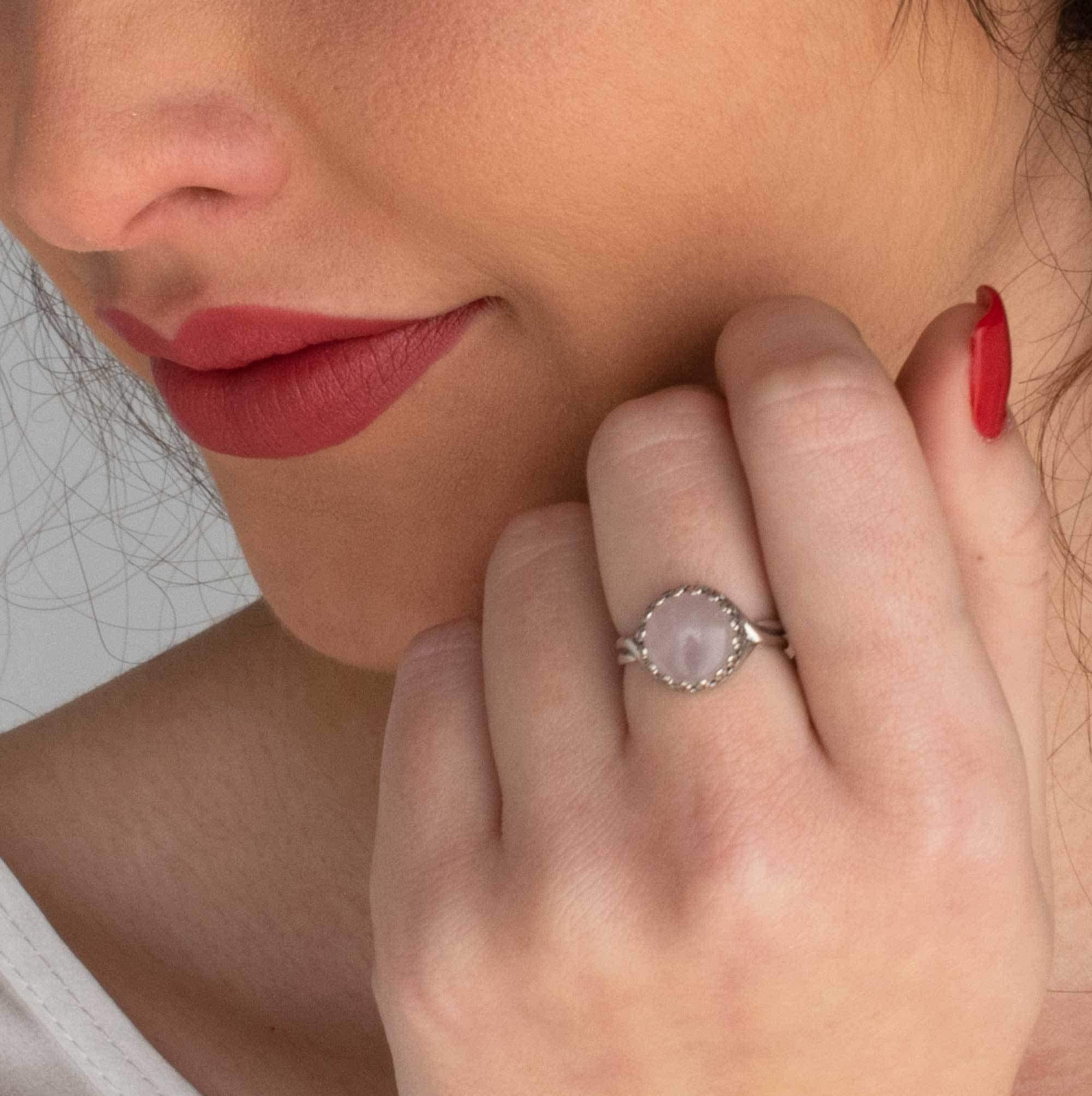 925 Sterling Silver Rose Quartz Rings for Women - Elegant Dainty Anniversary Bands - Healing Crystal Jewelry Gift for Her - Perfect for Valentine's Day, Wedding, Birthday & Special Occasions