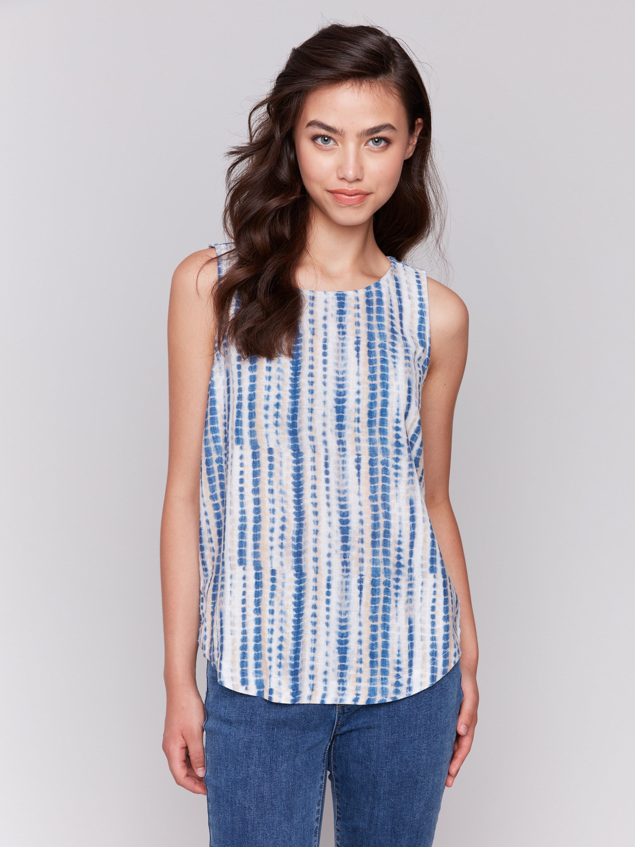 Stylish Printed Sleeveless Top with Rounded Hem - Perfect for Beach Vacations, Summer Outings & Casual Wear