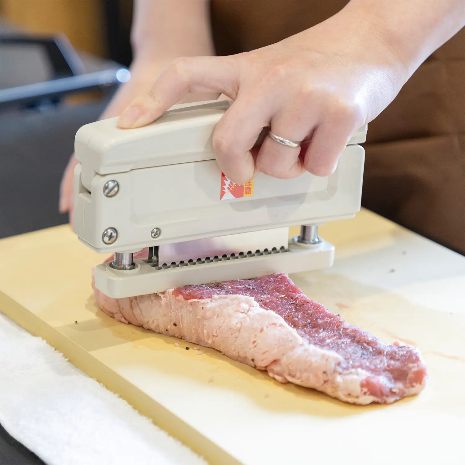 Premium Stainless Steel Meat Tenderizer - Heavy Duty Kitchen Mallet for Steak, Chicken & Pork | Perfect for Grilling, BBQ & Home Cooking