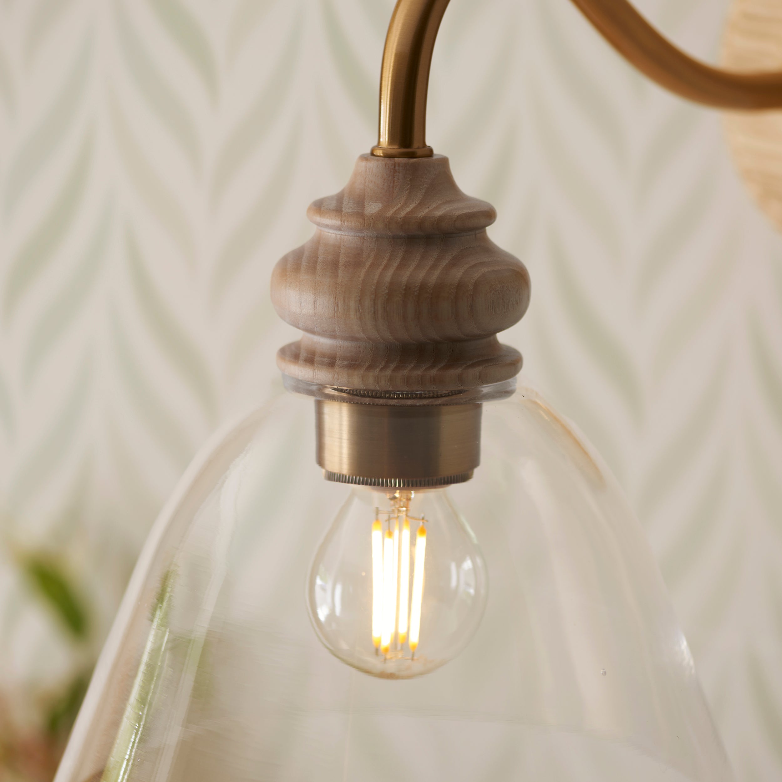 Vintage Cotswold Wood & Brass Wall Light with Glass Shade - Classic Farmhouse Sconce for Bedroom, Hallway, and Living Room Lighting