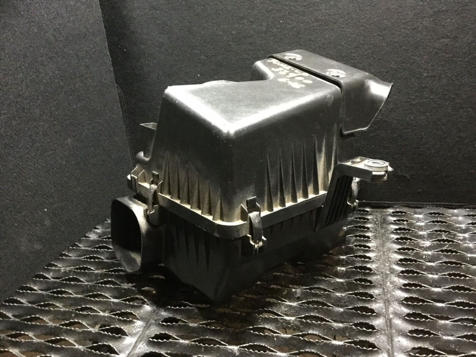2006-2010 Hyundai Sonata OEM Air Intake Filter Box (Part #D12) - Replacement Air Cleaner for Improved Engine Performance - Perfect for Daily Commuting & Highway Driving