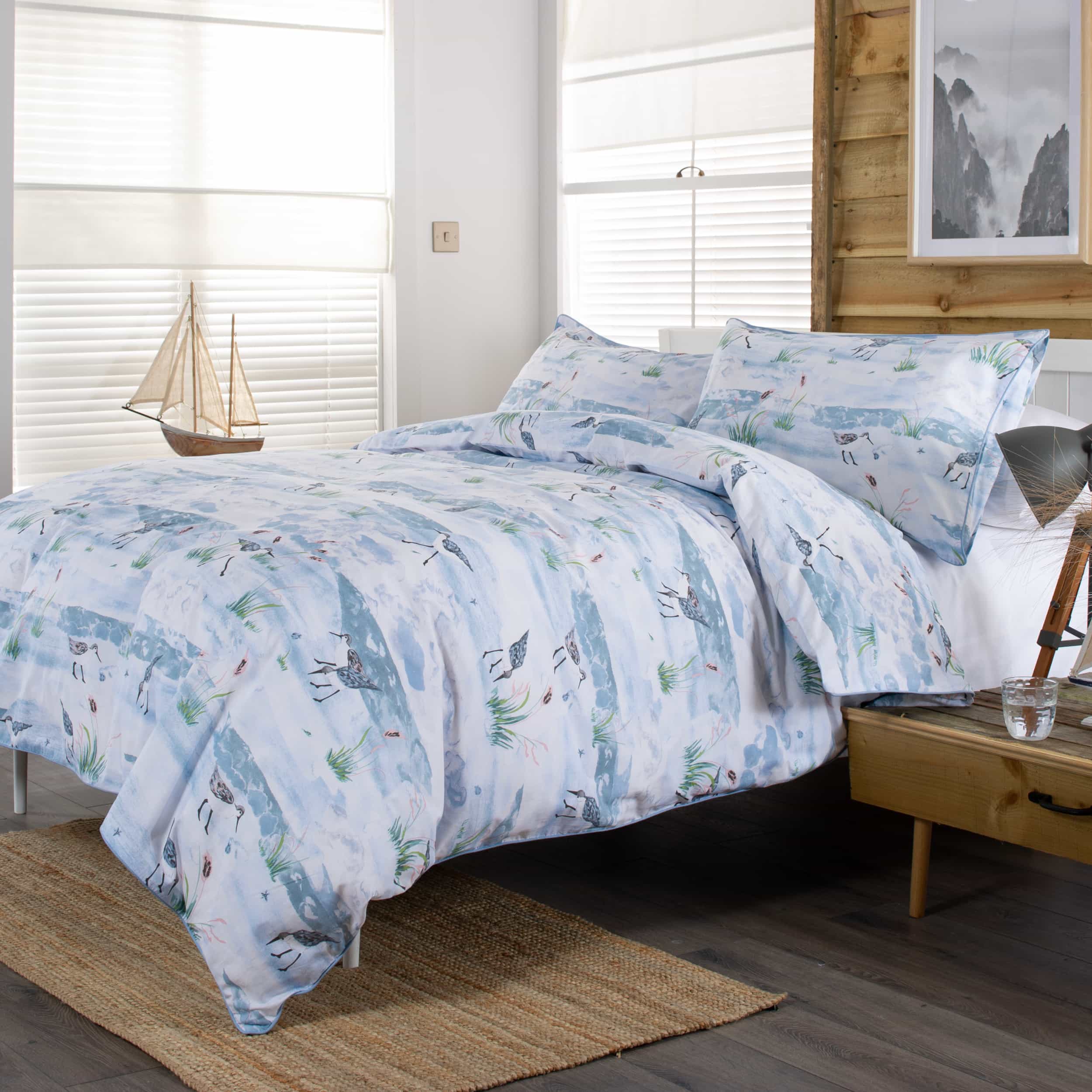 Premium Lobster Creek Waders Duvet Cover Set - Soft Breathable Bedding for Outdoor Enthusiasts & Nature Lovers - Perfect for Cabin, Camping, or Coastal Home Decor