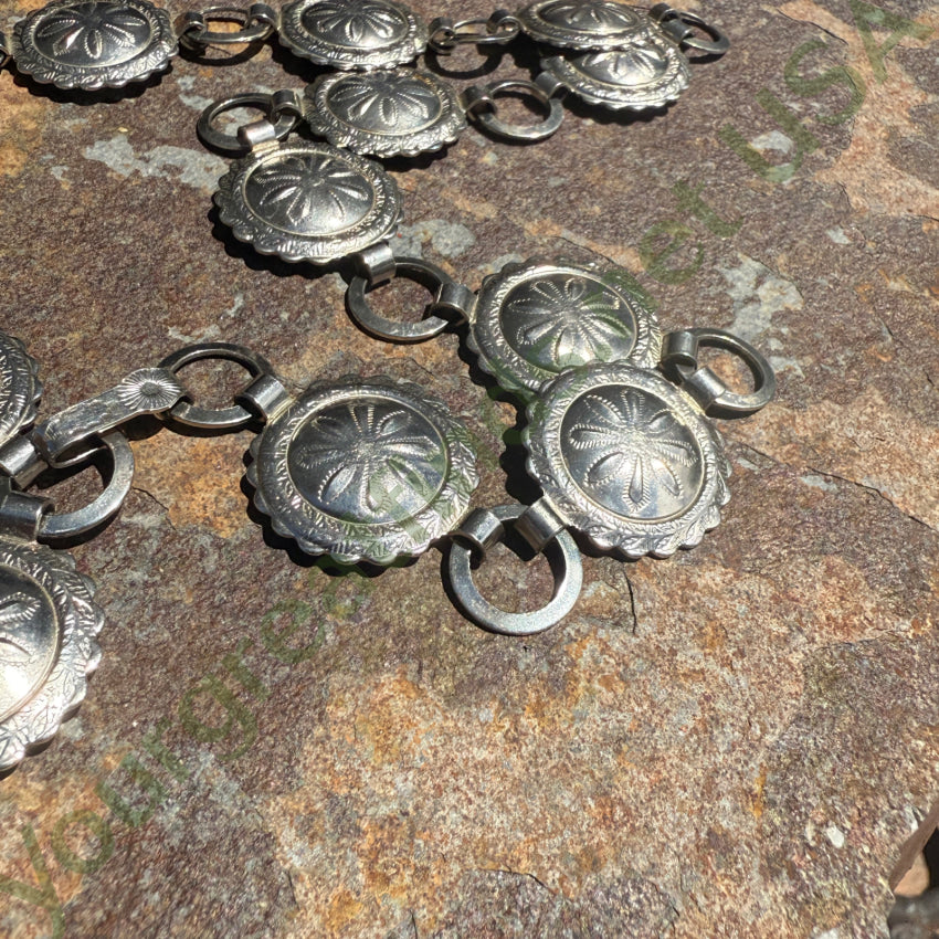 Vintage Western Silver Concho Belt for Women & Men - Authentic Costume Accessory for Cowboy, Cowgirl, Rodeo & Halloween Outfits