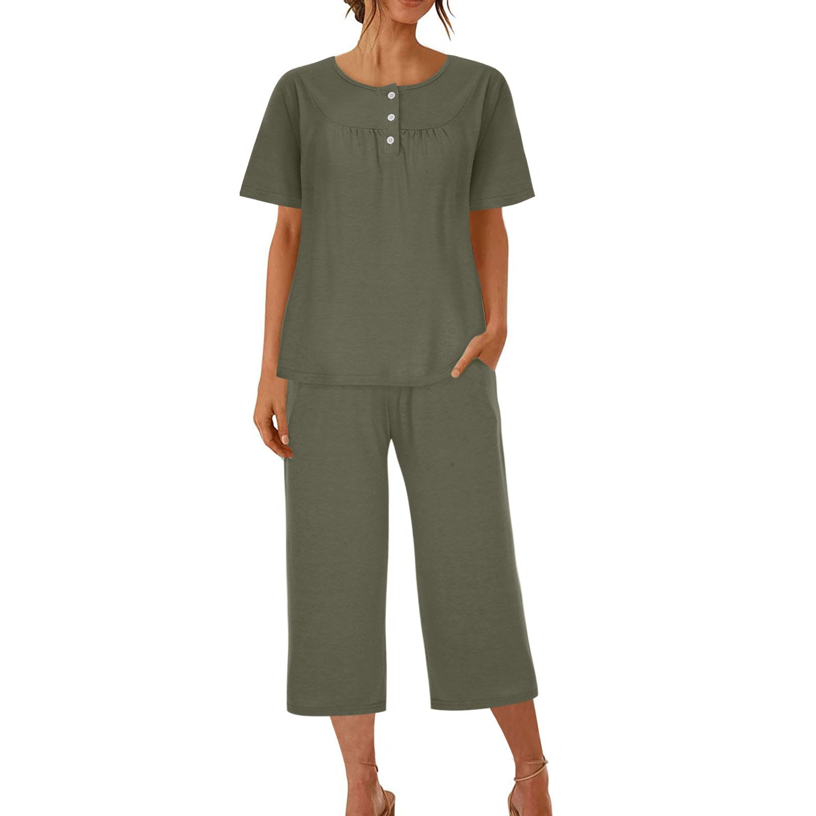 **Plus Size Women's Capri Pajama Set - Short Sleeve Top & Capri Pants 2-Piece Lounge Outfit | Soft & Comfy Pajamas for Sleep, Relaxing & Home Wear**