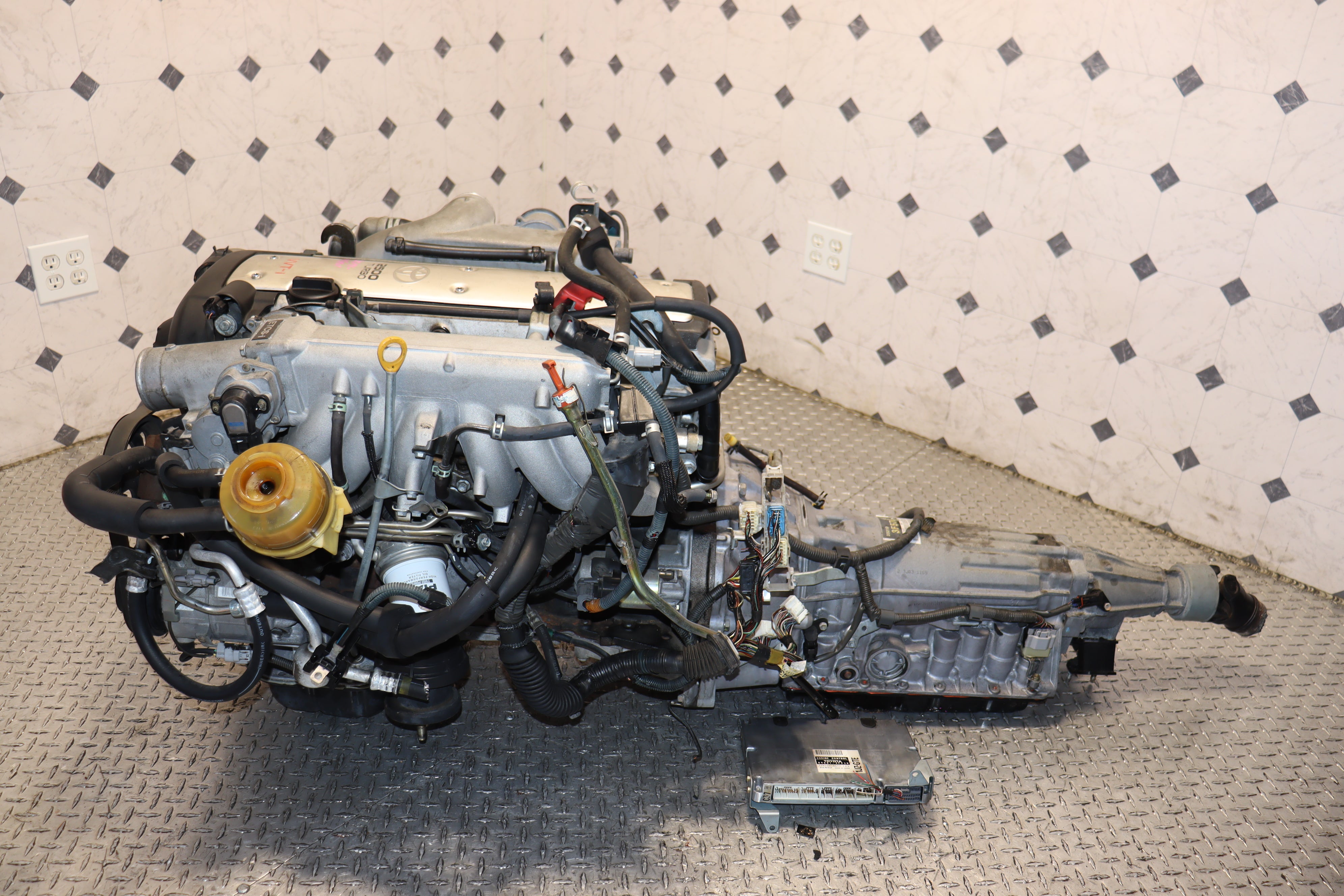 JDM 1JZ-GTE VVTi Turbo Engine with Automatic Transmission - Compatible with Lexus IS300 GS300, Toyota Chaser Mark II & Soarer - Perfect for Engine Swap & Performance Upgrades - Ideal for Racing, Drifting & Car Restoration Projects