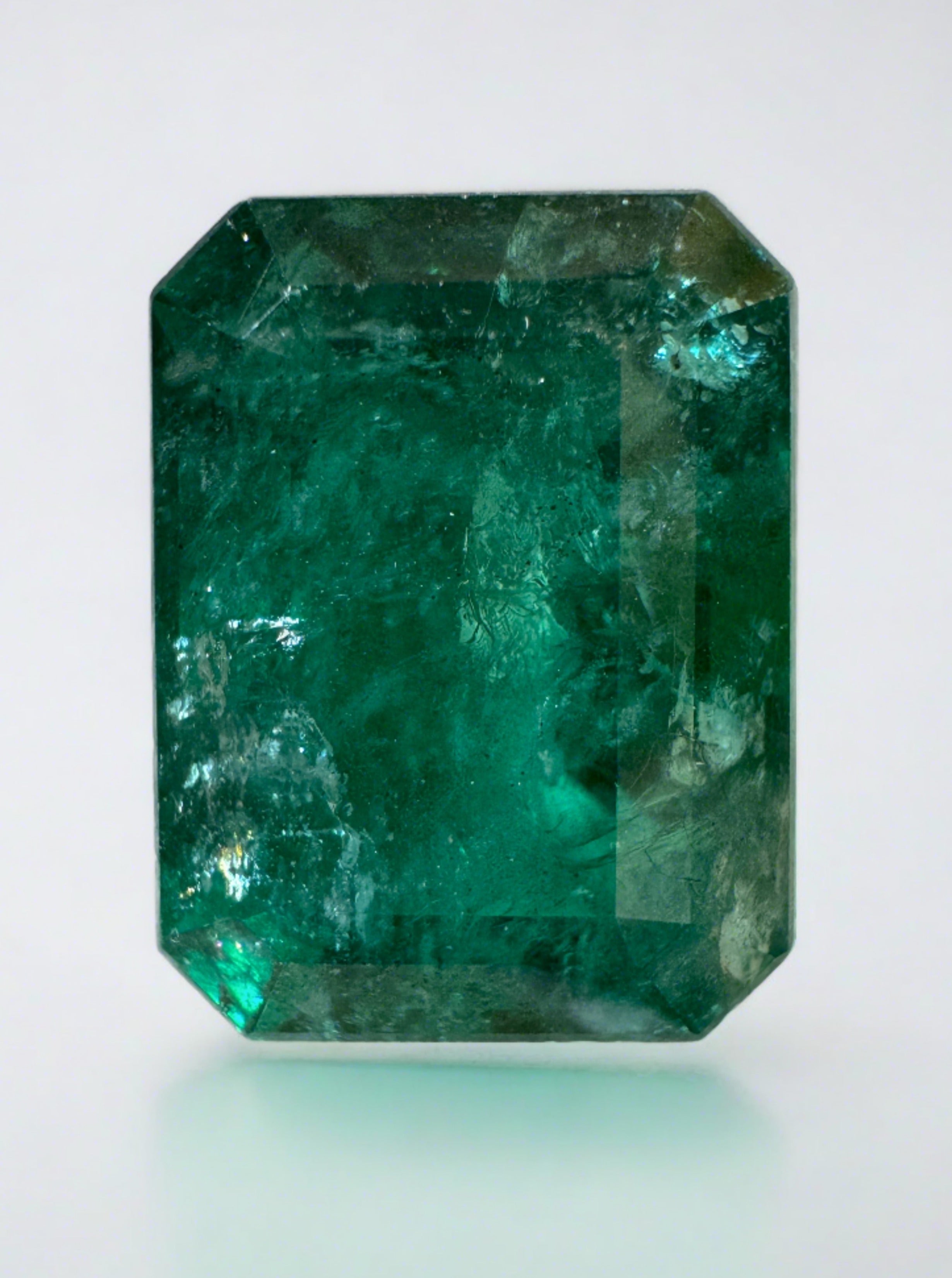 12.45 Carat Natural Zambian Emerald - 15.6x12mm Deep Green Loose Gemstone for Jewelry Making, Engagement Rings & Luxury Collectibles