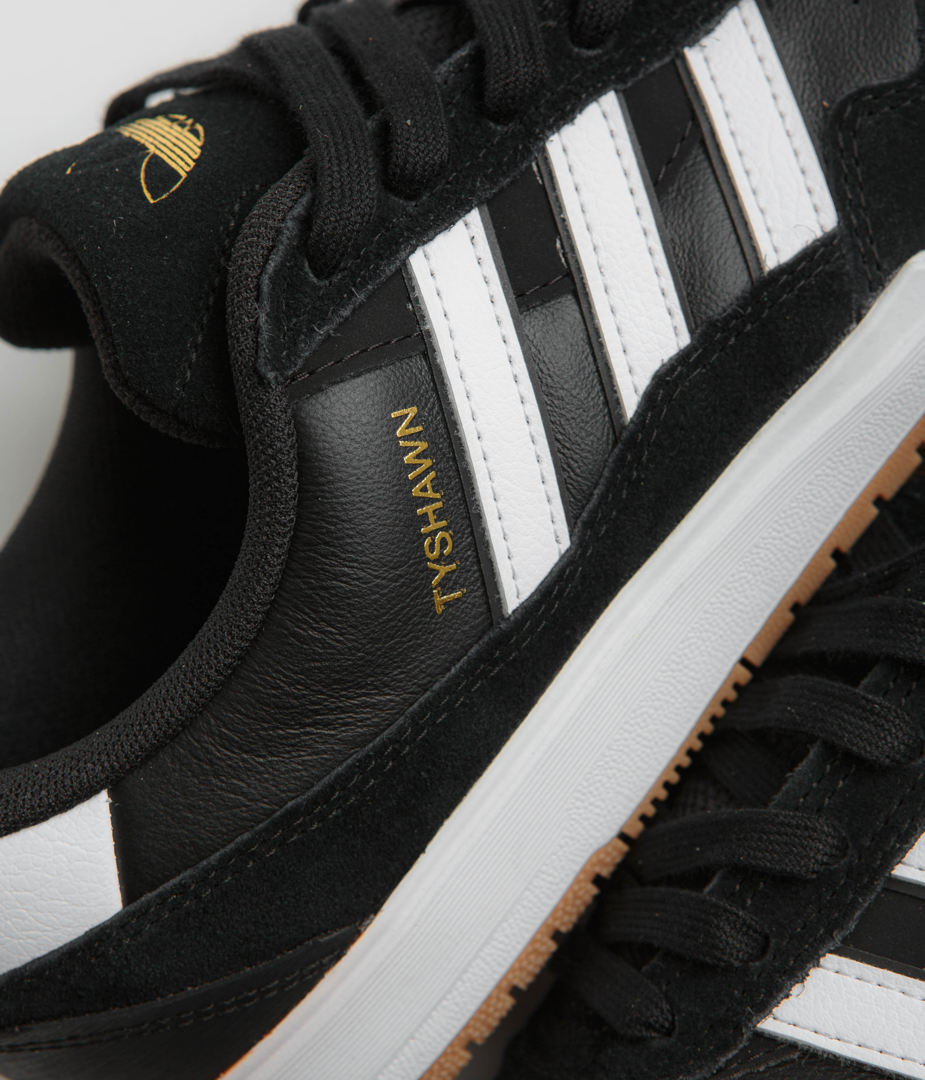 Adidas Tyshawn II Sneakers - Core Black/FTWR White/Gum4 - Men's Basketball Shoes for Court Performance & Street Style