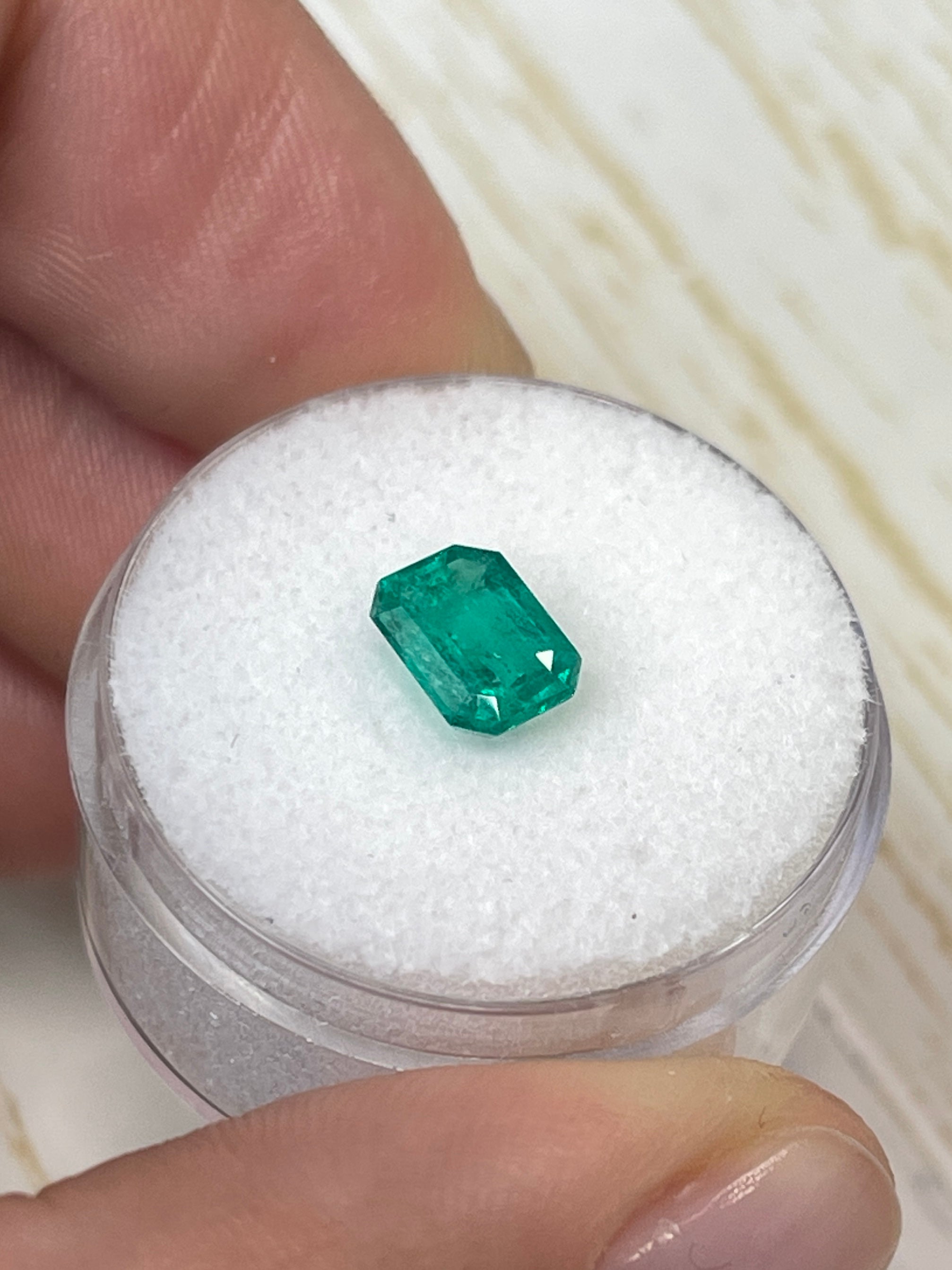 1.31 Carat 8x6mm Loose Colombian Emerald Gemstone - Emerald Cut for Jewelry Making, Engagement Rings & Fine Collections
