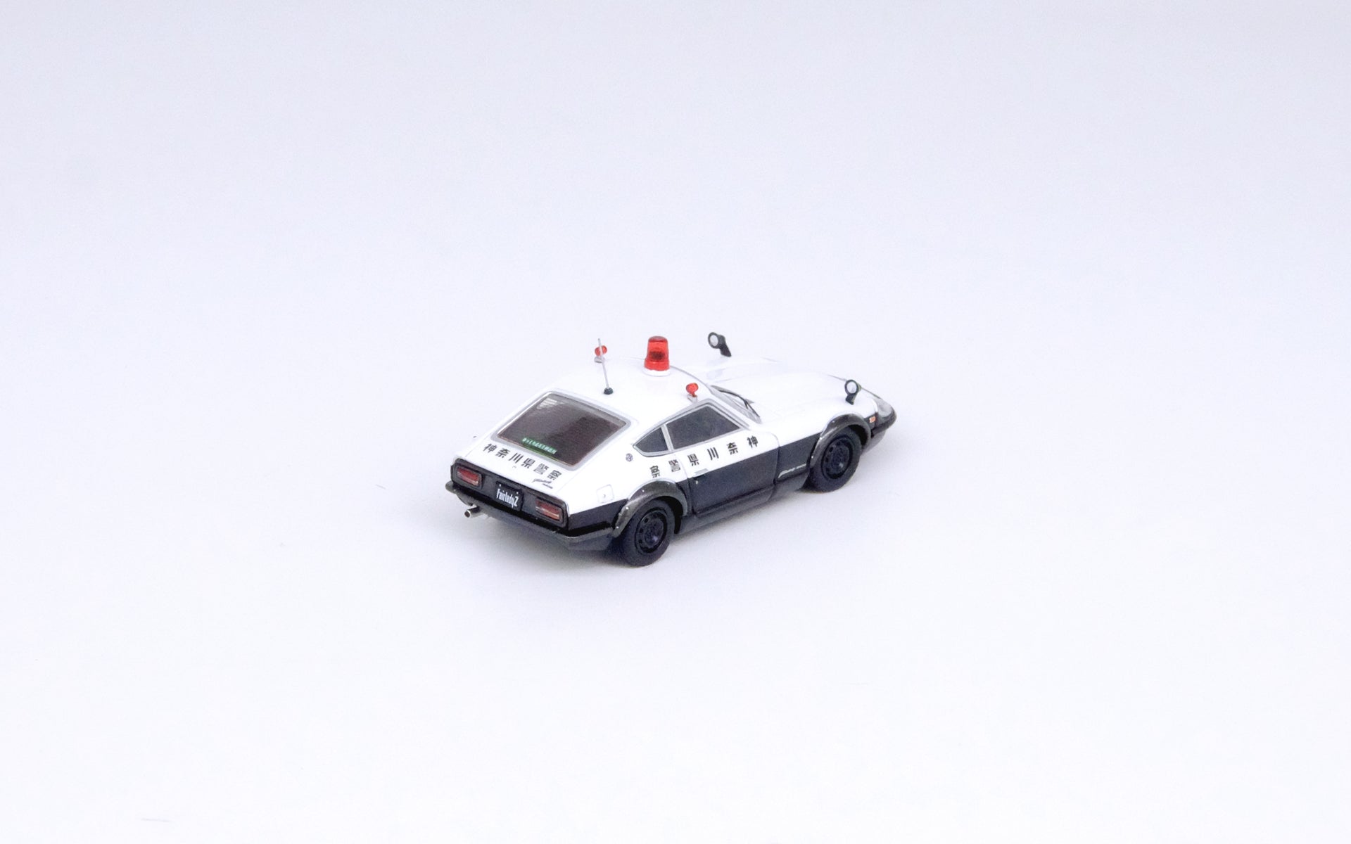 INNO64 1/64 Scale Nissan Fairlady 240ZG (HS30) Japanese Police Car Model - Diecast Collectible Toy for Display, Gifts & Car Enthusiasts - Perfect for Office Desk, Shelf Decor & Model Car Collections