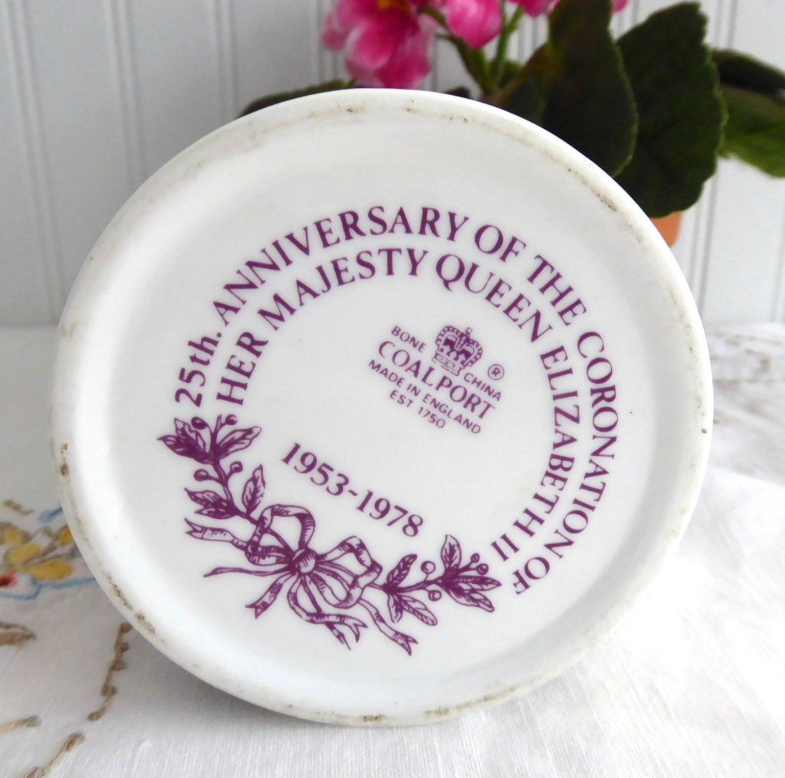 Queen Elizabeth II Silver Jubilee Coalport Mug 1977 - Bone China Collectible Cup with Royal Symbols & Purple Accents - Perfect for Royal Memorabilia Collectors & Tea Lovers