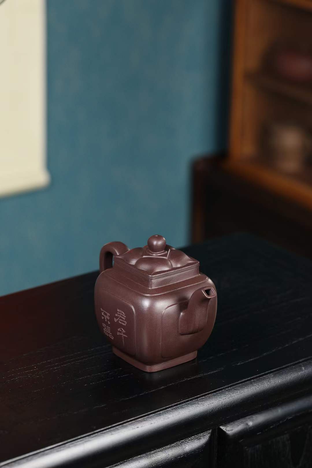 Handcrafted Yixing Zisha Teapot 'Si Fang Kui Ling' - Level 3 Artist Yang Fei (L3 2021) - Authentic Lao Zi Ni Clay - Four-Sided Kui Ling Design - Perfect for Chinese Tea Ceremony & Gift Giving