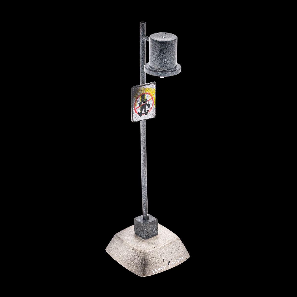 WhytMyk Concrete Fingerboard Ramp with LED Street Light - Perfect for Skateboard Practice, Home Decor & Gift for Skate Enthusiasts