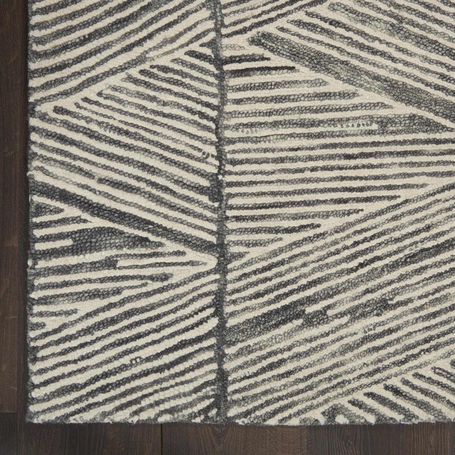 Nourison Vail Abstract Grey/White 7'9
