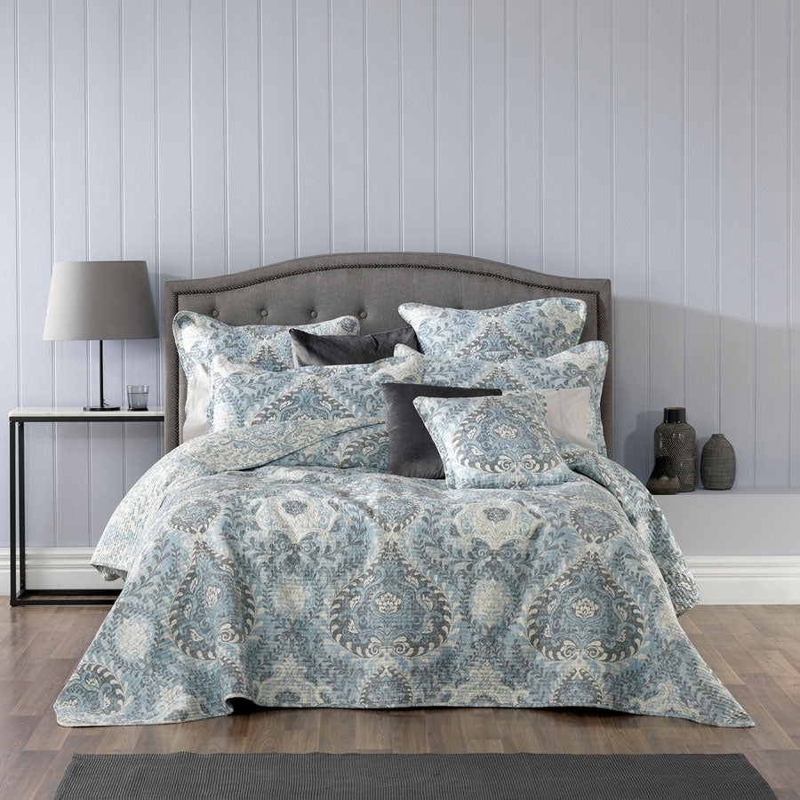 Braidwood Blue Queen Size Bedspread Set by Bianca - Soft & Stylish Bedding for Cozy Bedroom Decor - Perfect for Master Bedrooms, Guest Rooms & Airbnb Stays