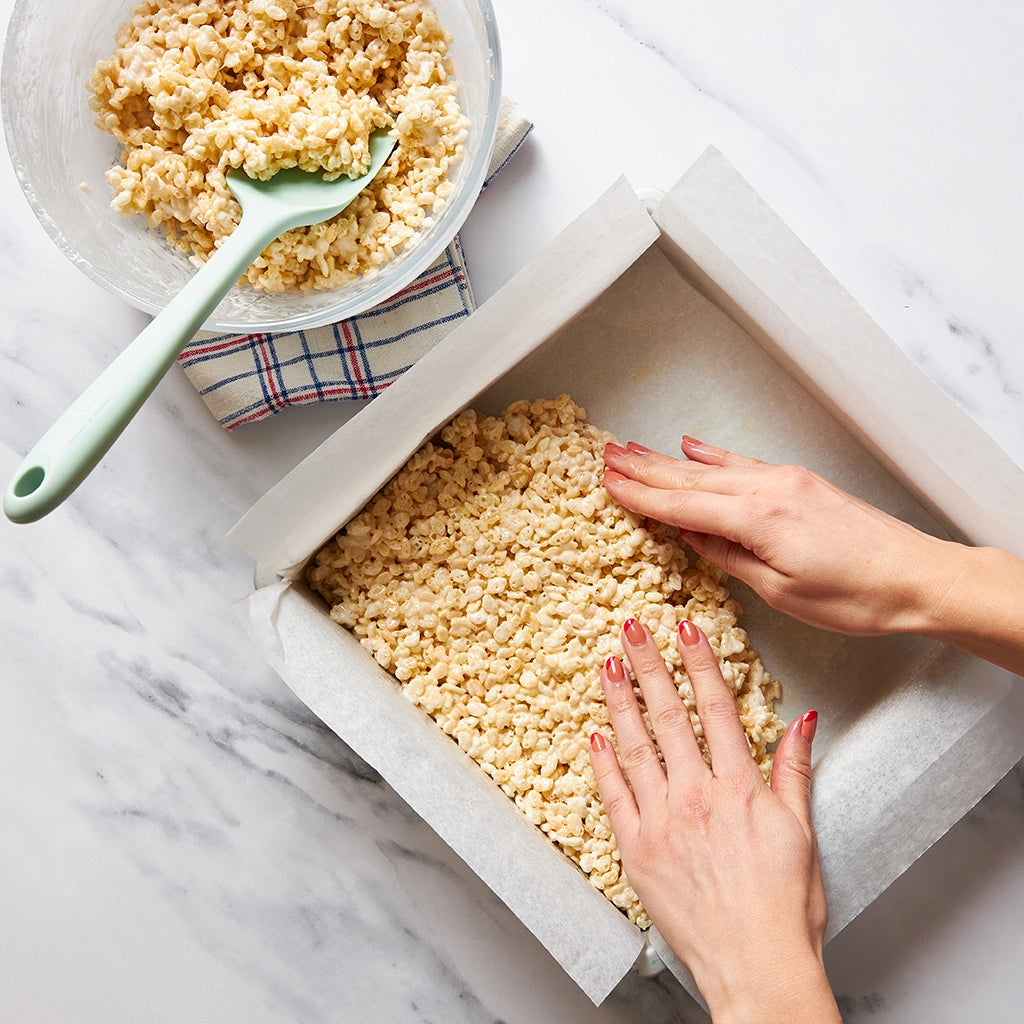 Easy Homemade Rice Krispies Treats Recipe - Quick & Delicious No-Bake Dessert for Parties, Snacks & Kids Lunch Boxes