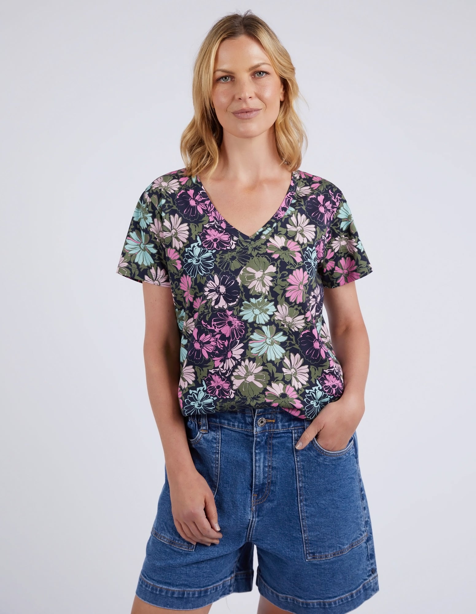 Elm Florentina Vee Tee Navy - Women's Casual Short Sleeve T-Shirt for Everyday Wear, Comfortable & Stylish - Perfect for Outings, Work, and Relaxing at Home