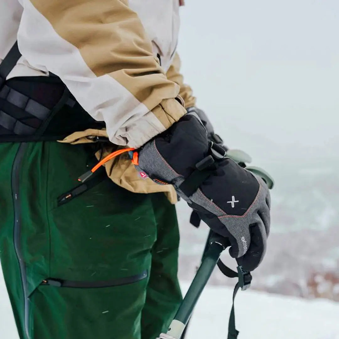 Extremities Torres Peak Gloves - Waterproof & Insulated Winter Gloves for Men & Women - Perfect for Skiing, Snowboarding & Outdoor Activities in Cold Weather