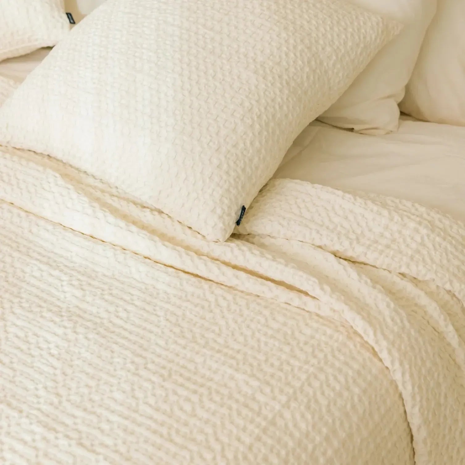 Santa Luzia Waffle Bedspread - Natural Cotton Waffle Weave Blanket for Bed, Sofa & Couch | Lightweight & Breathable Bed Cover for All Seasons | Perfect for Home, Hotel & Airbnb Decor