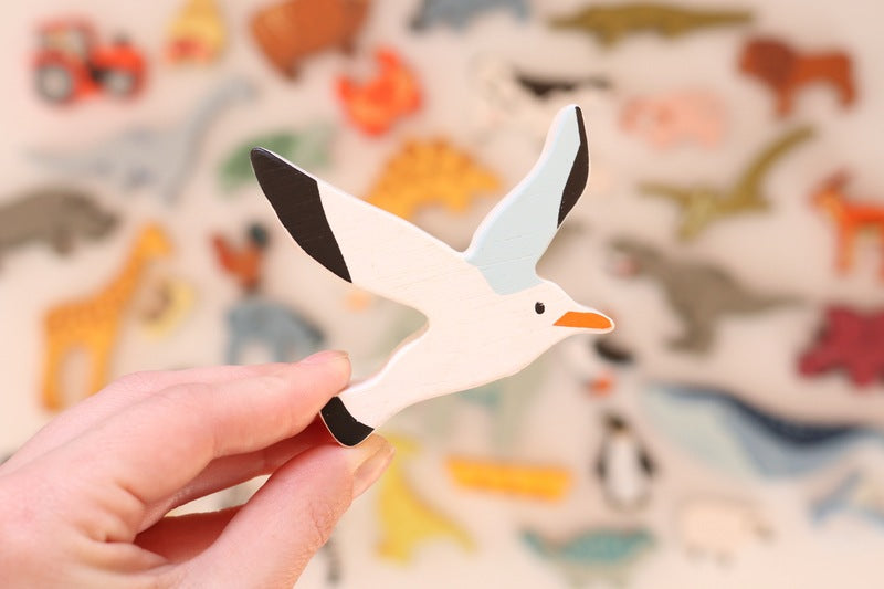 Handcrafted Wooden Seagull Decor - Coastal Themed Home & Office Decoration for Beach House, Nautical Nursery, or Seaside Wedding Decor