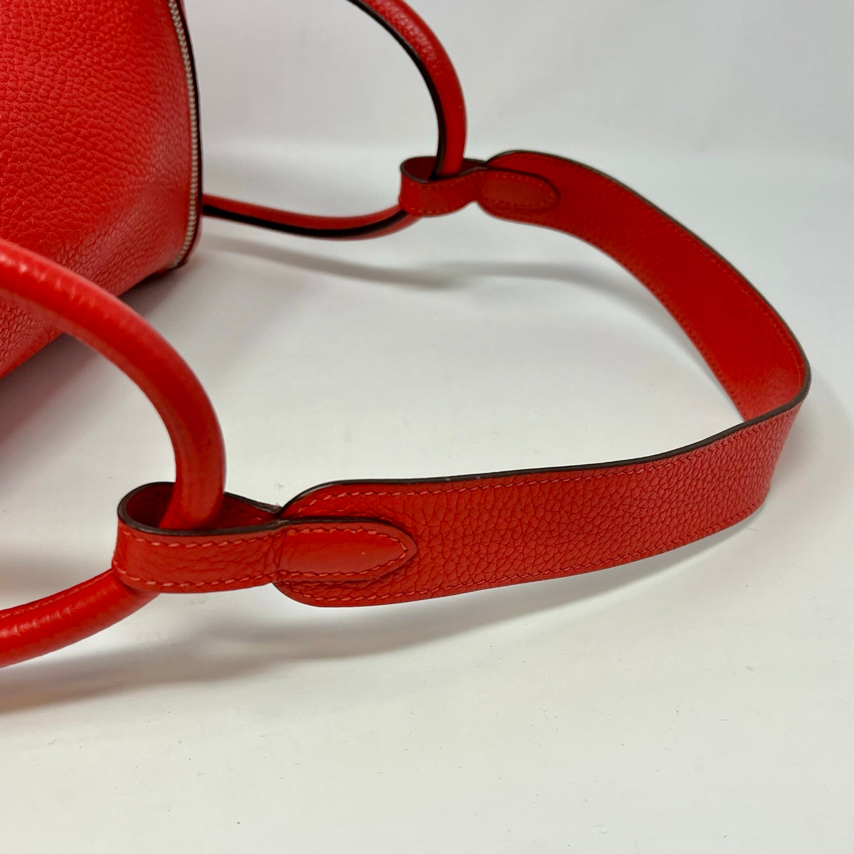 Authentic Hermes Lindy 30 Handbag - Luxury Leather Shoulder Bag for Women | Perfect for Work, Travel & Everyday Elegance