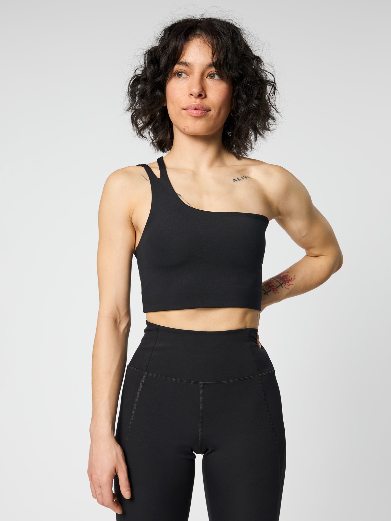 Girlfriend Collective Uma One Shoulder Sports Bra - Black | Workout, Yoga & Running Activewear for Women