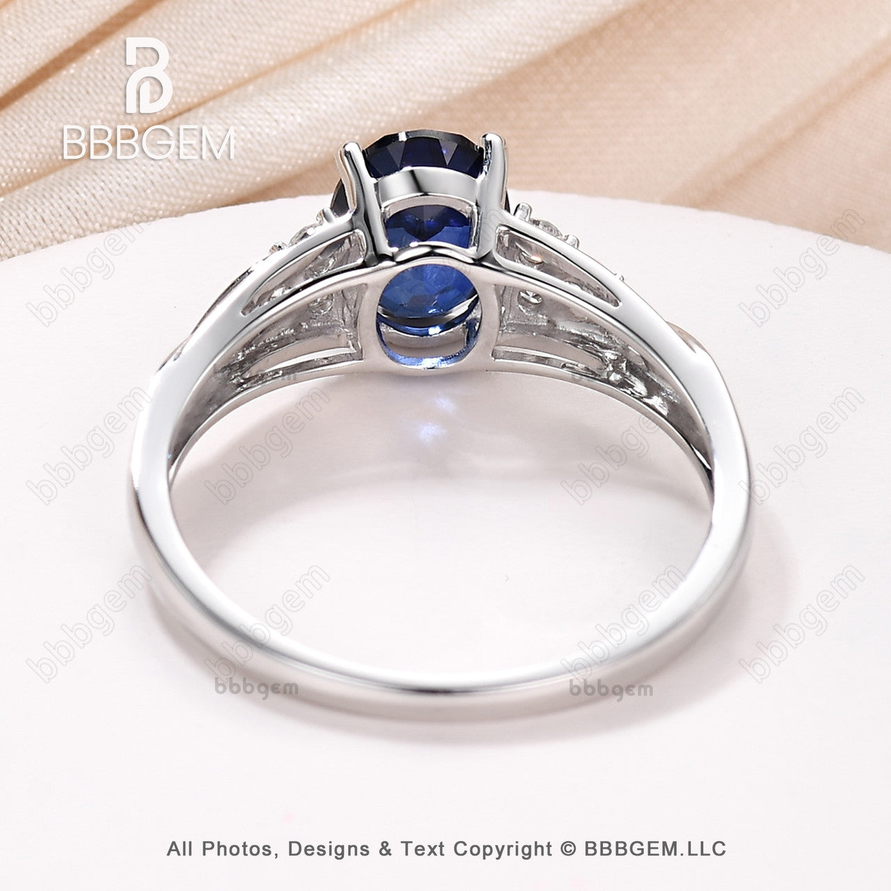 Exquisite Cluster Blue Oval Cut Sapphire & Diamond Engagement Ring for Women – Perfect for Proposals, Anniversaries & Special Occasions
