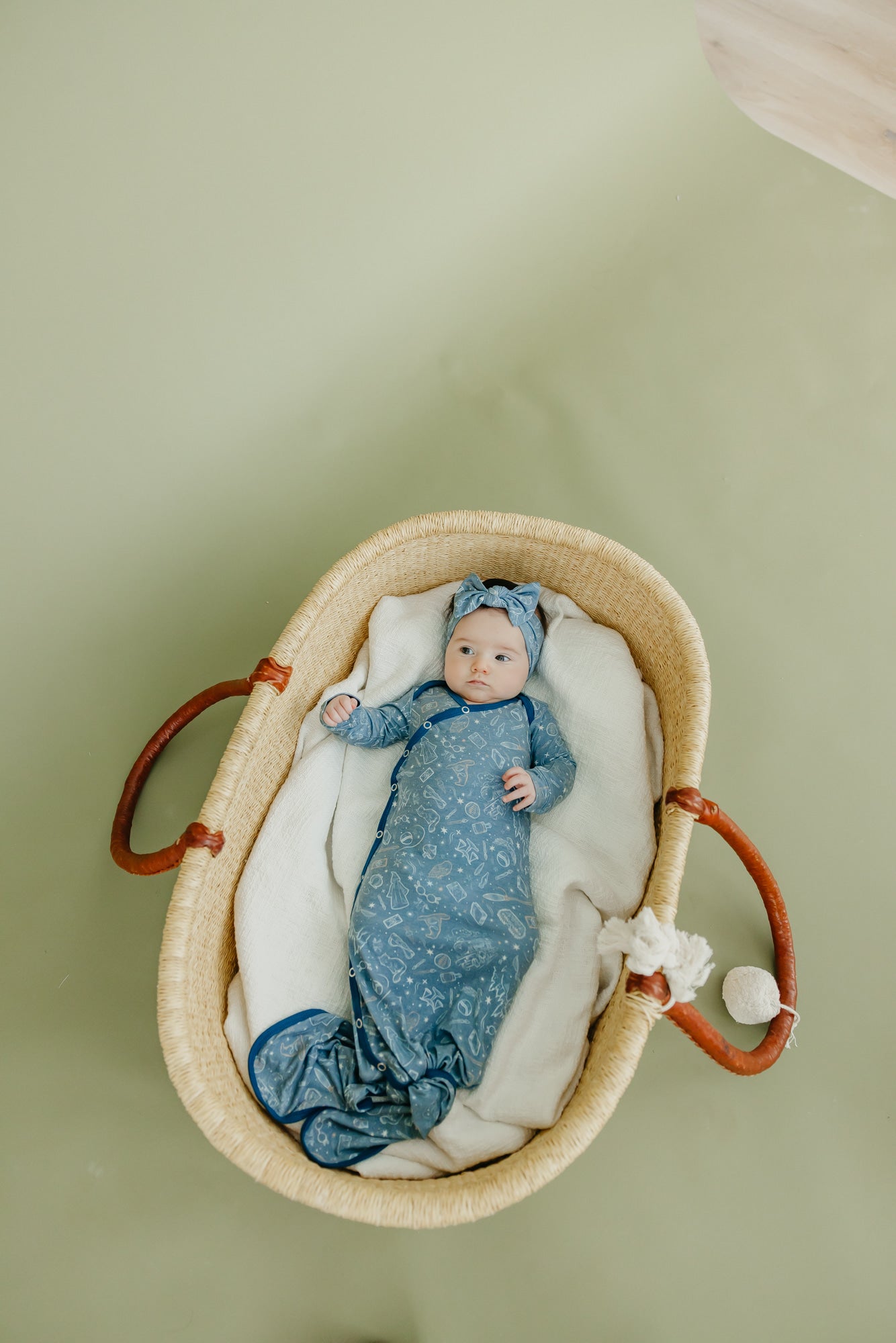 Hogwarts™ Newborn Baby Knotted Gown - Soft Cotton Sleepwear for Boys & Girls - Perfect for Hospital, Photo Shoots & Gift Giving