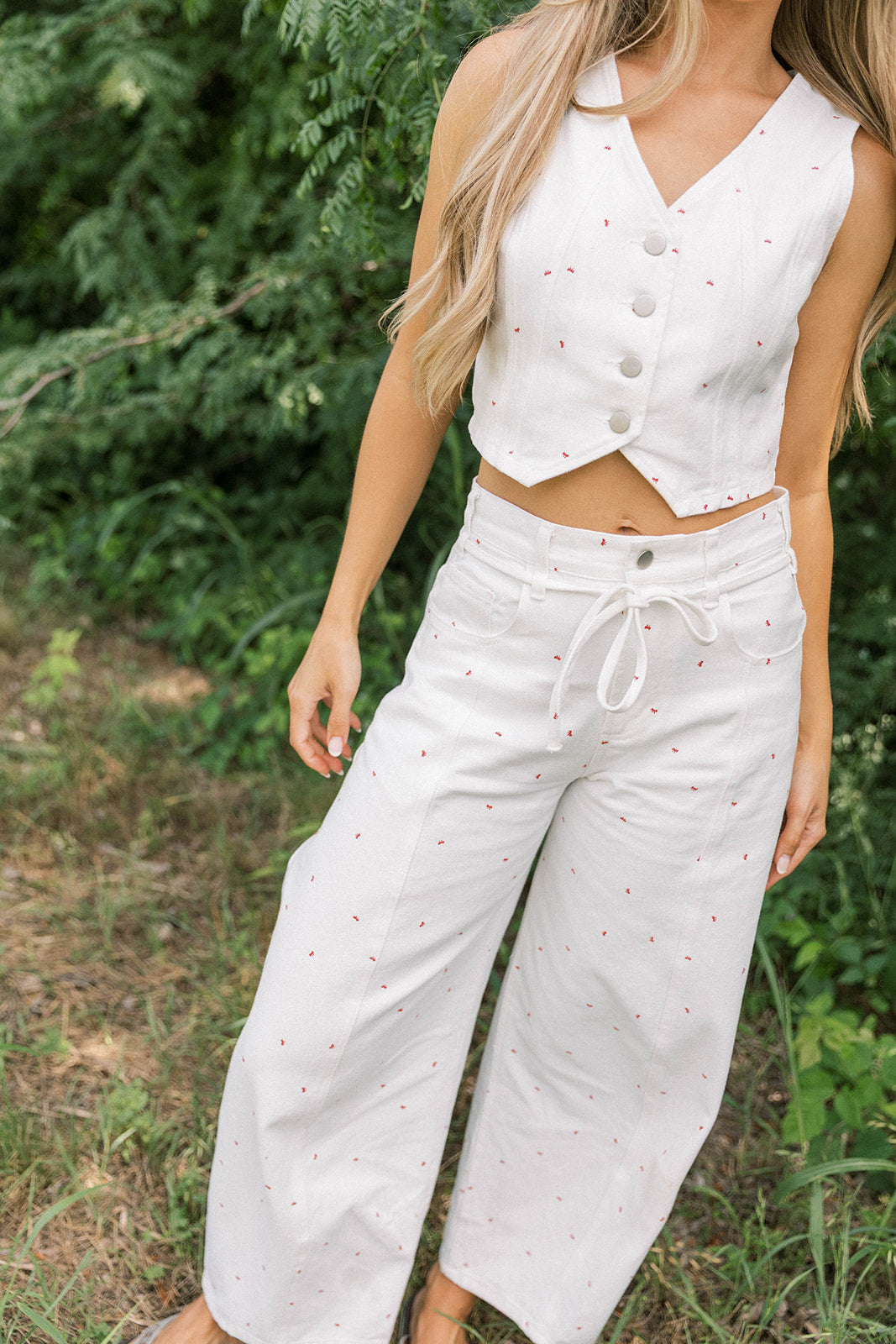 Parton Mini Bow Print Waist Tie Detail Washed Barrel Jeans in Off White | Vintage High Waisted Denim Pants for Women | Perfect for Casual Outfits, Date Nights & Street Style Fashion