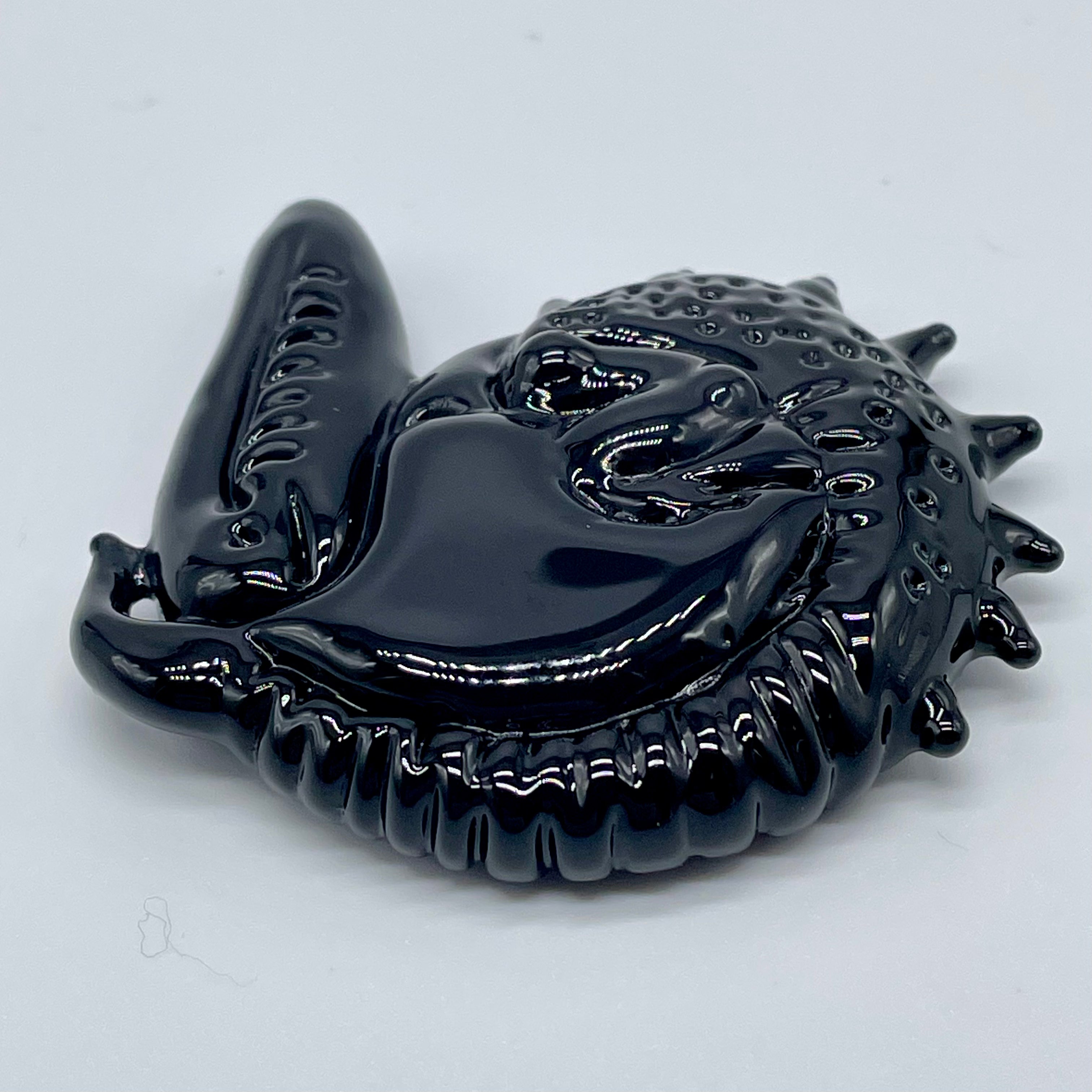 Xenomorph Alien Movie Pendant Necklace - Sci-Fi Jewelry for Fans of Alien Franchise & Cosplay
