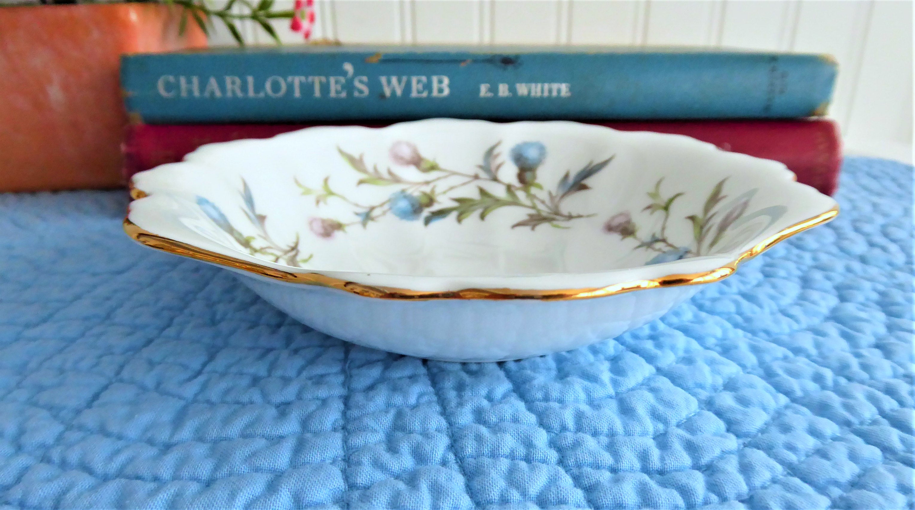 Vintage Royal Albert Brigadoon Shell Shape Dish with Thistles - 1970s Bone China Bowl for Tea, Desserts & Collectibles | Elegant Tableware for Afternoon Tea & Special Occasions