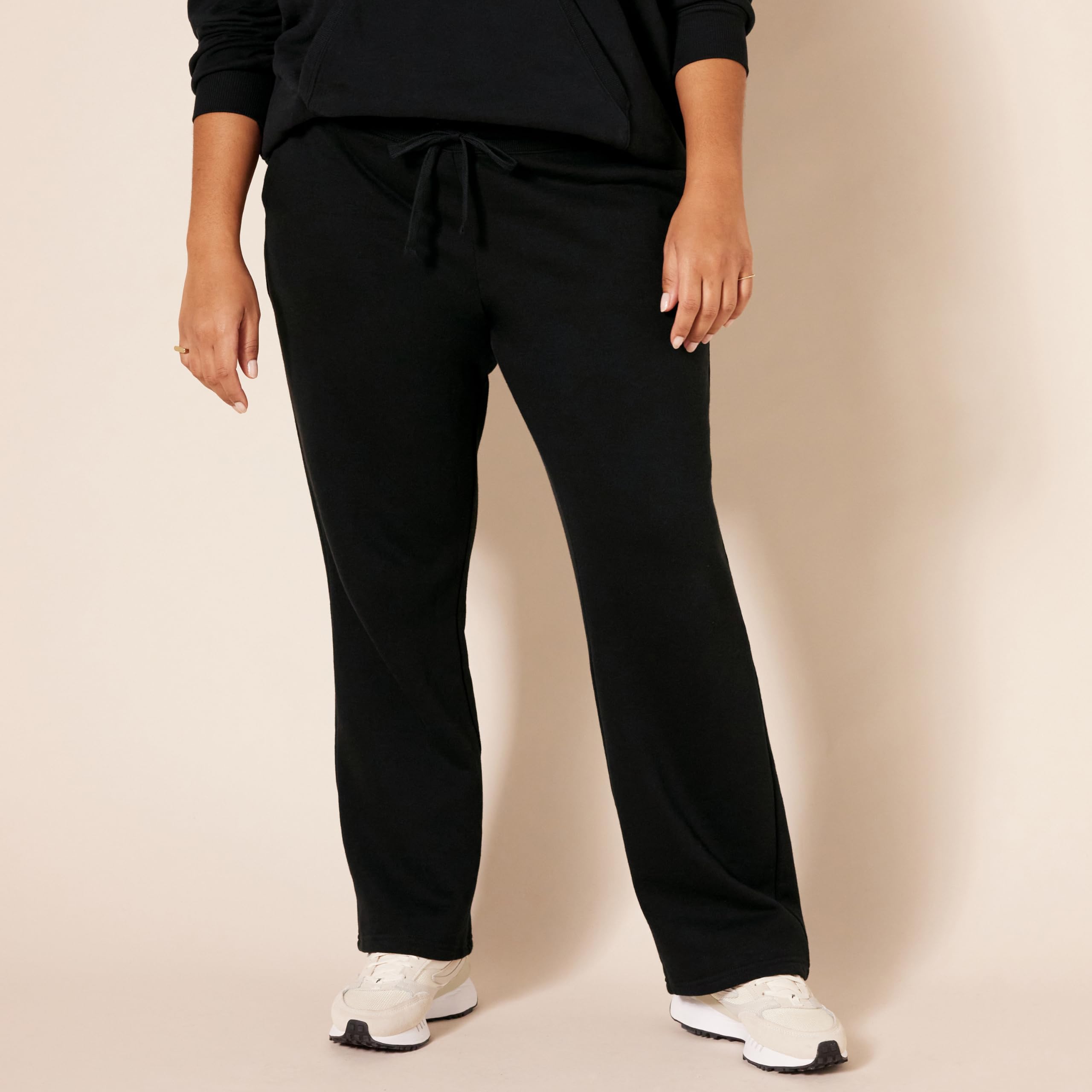 Amazon Essentials Women's Fleece Straight Leg Sweatpants - Plus Size Available | Comfortable Lounge Pants for Home, Yoga & Casual Wear