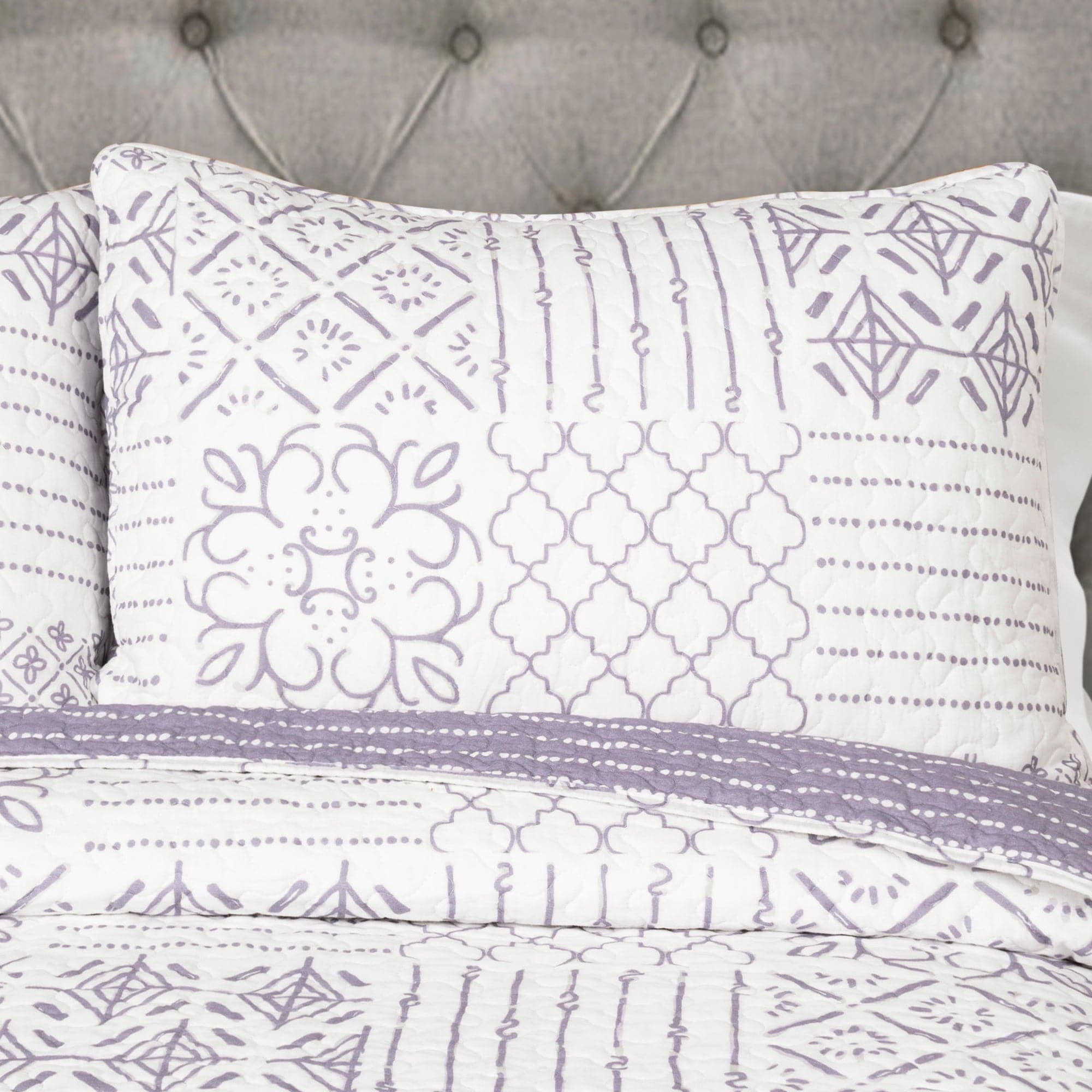Monique 3-Piece Quilt Set - Queen Size Bedding, Soft Microfiber Comforter with Matching Pillow Shams - Perfect for Cozy Bedrooms & Guest Rooms