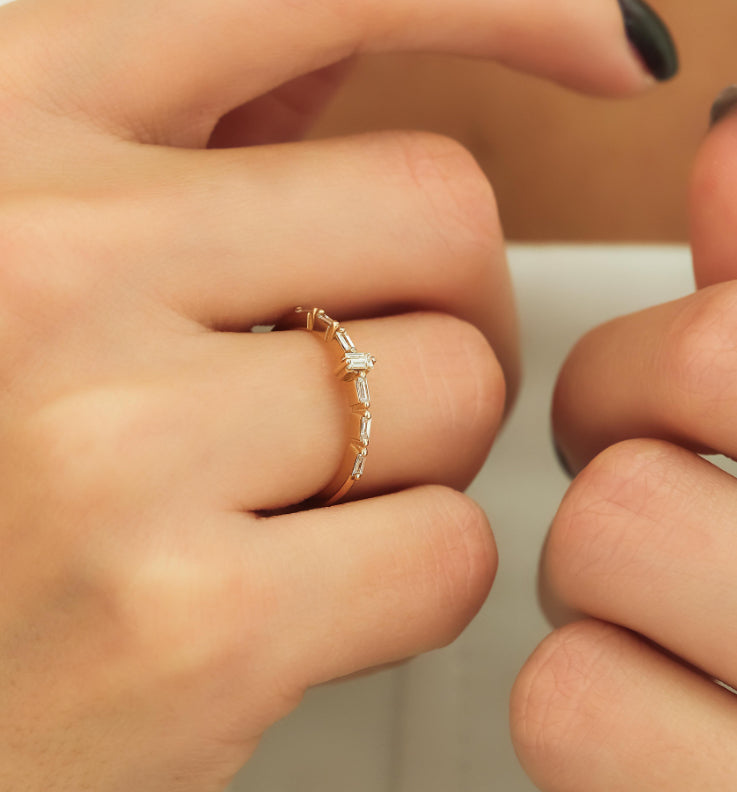 Elegant Baguette 7 Zircon Prong Set Ring for Women - Perfect for Engagement, Wedding, Anniversary & Special Occasions