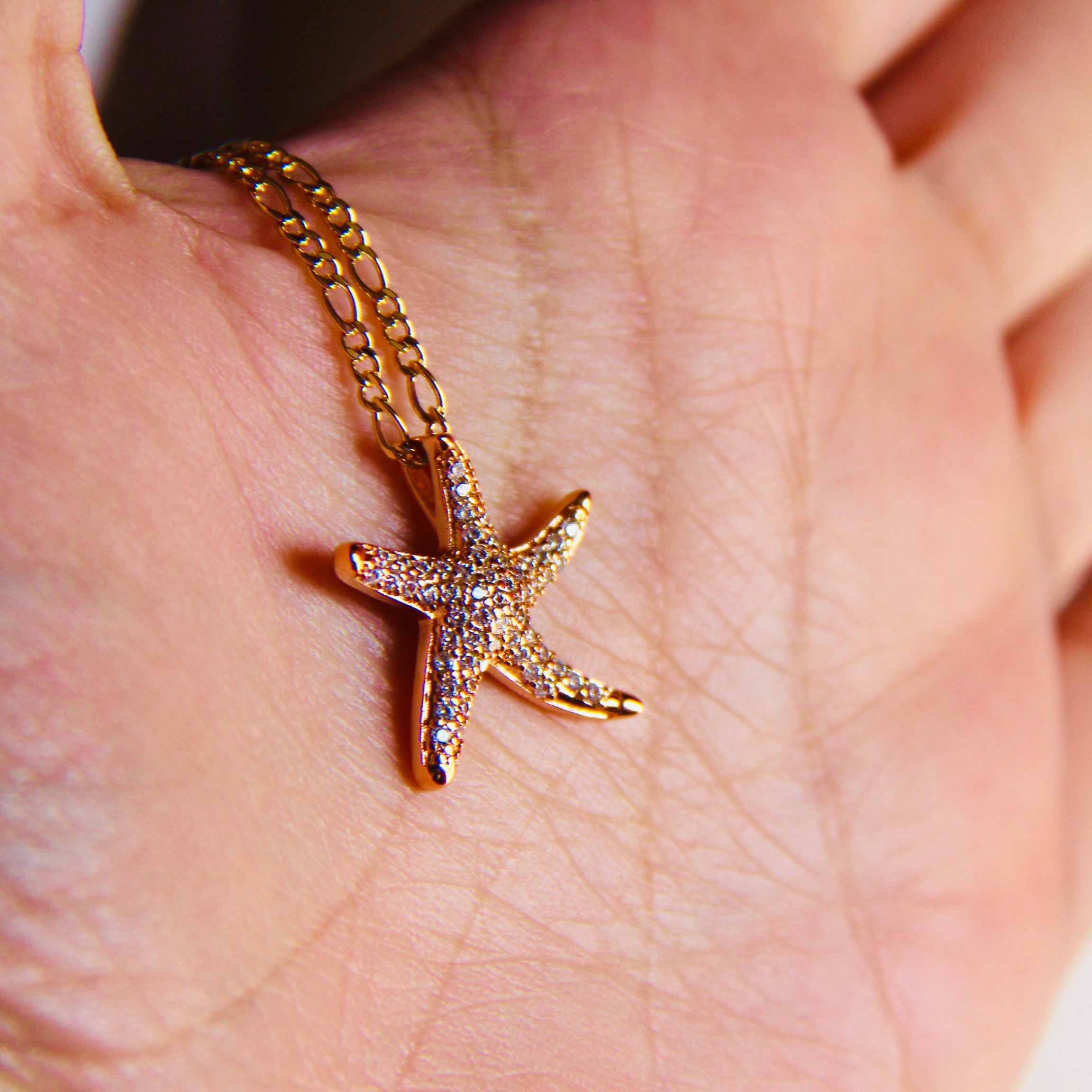 Elegant Gold Fish Star Necklace for Women - Perfect for Gifts, Parties & Everyday Wear