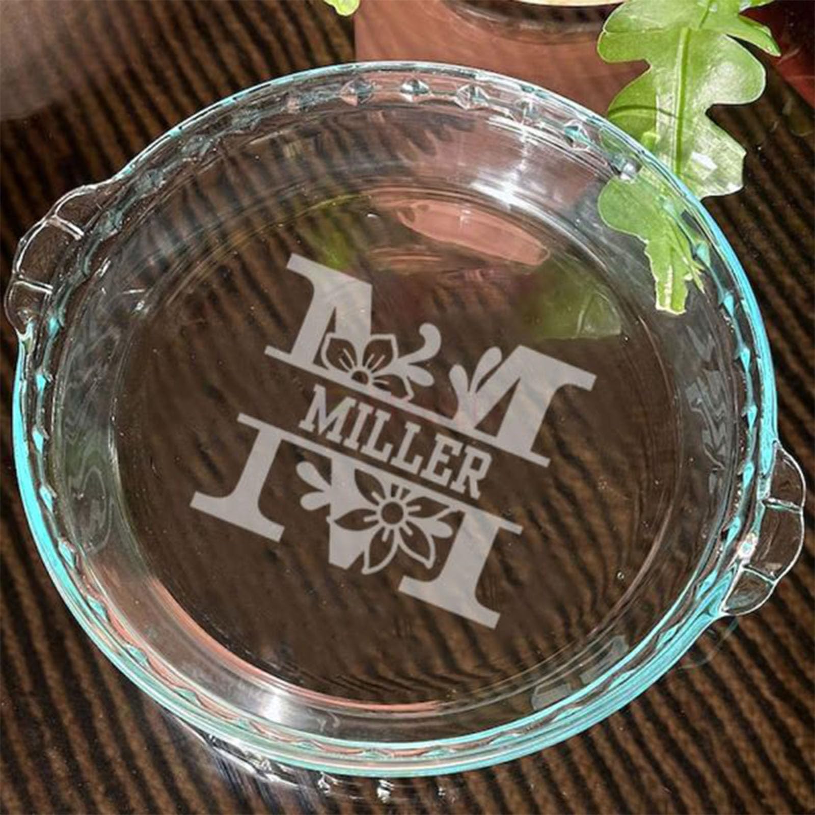 Custom Engraved 9-Inch Pyrex Glass Pie Plate with Handles - Personalized Baking Dish for Pies, Snacks, Salads & Desserts | Perfect for Holiday Baking, Family Gatherings & Potluck Parties