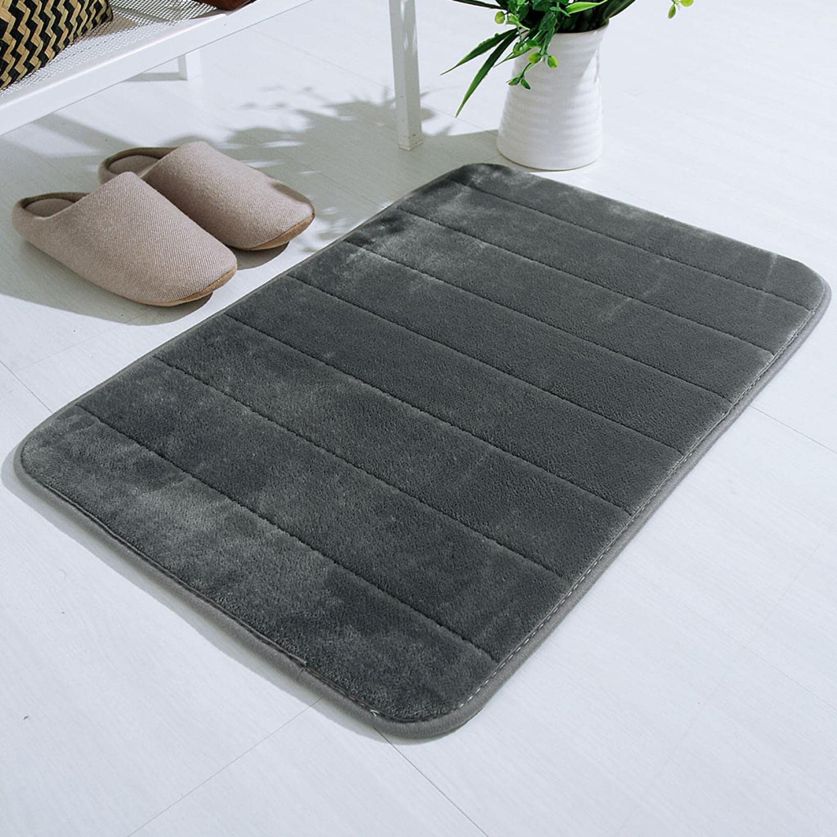 Soft Absorbent Memory Foam Mat - Coral Velvet Non-Slip Floor Rug for Bedroom, Bathroom, Kitchen & Shower - Water Absorbing Door Mat with Anti-Skid Backing - Home Decor in Gray (Perfect for High Traffic Areas & Wet Floors)