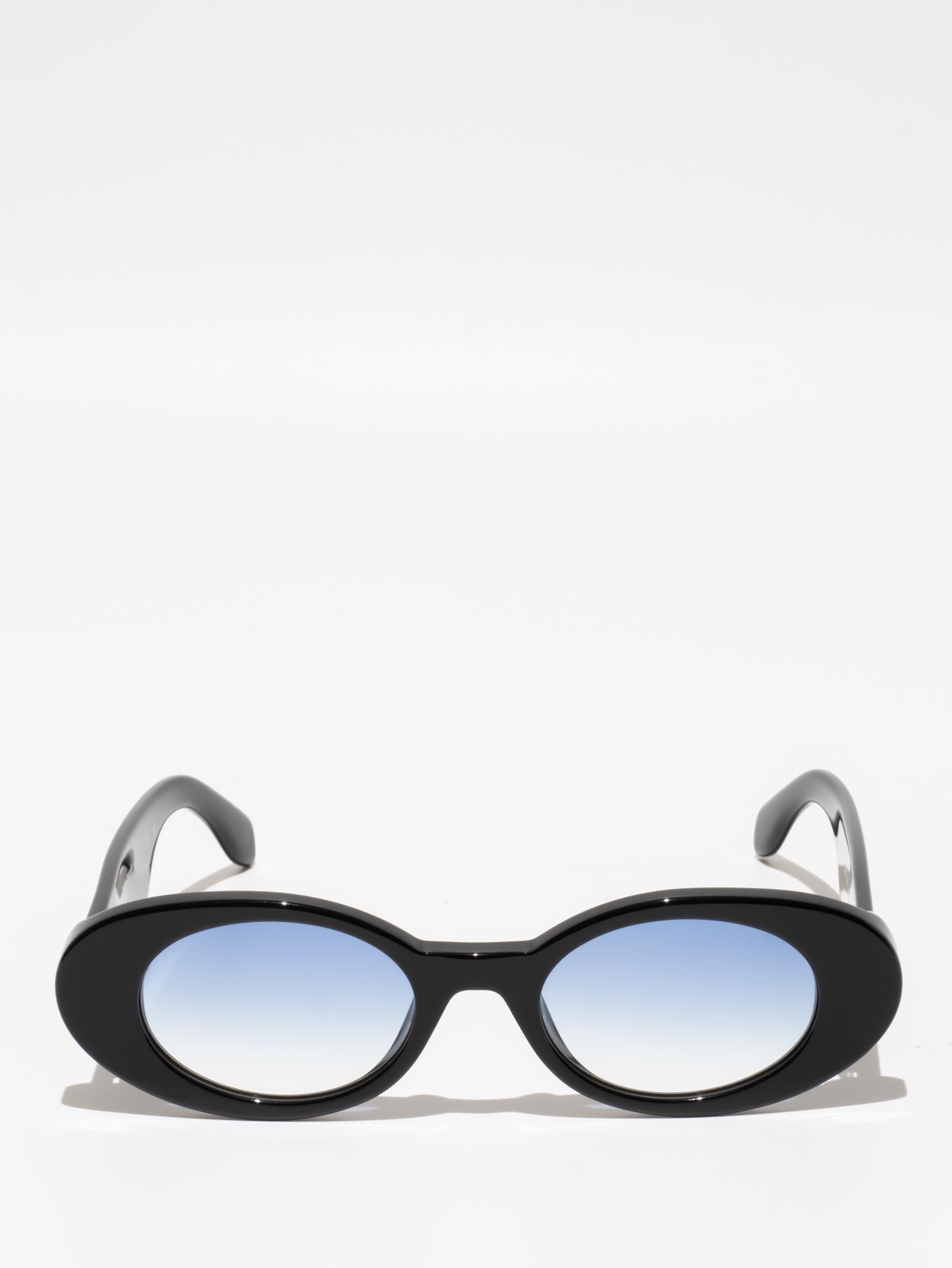 **GILROY Black Gradient PERI051 1049 - Stylish Sunglasses for Men & Women - Perfect for Outdoor Activities, Driving, and Fashion**