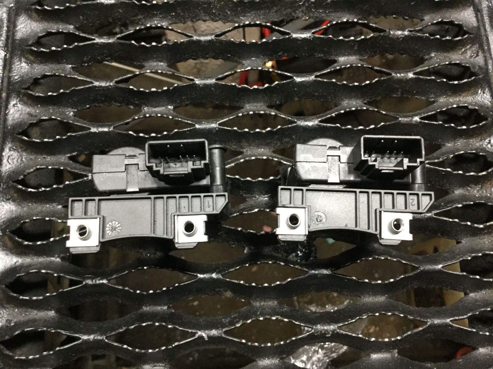 2003-2007 Audi A8 AC Core Actuator Servo Flap Motor - OEM Replacement (2-Pack) - Perfect for HVAC System Repairs & Climate Control Maintenance