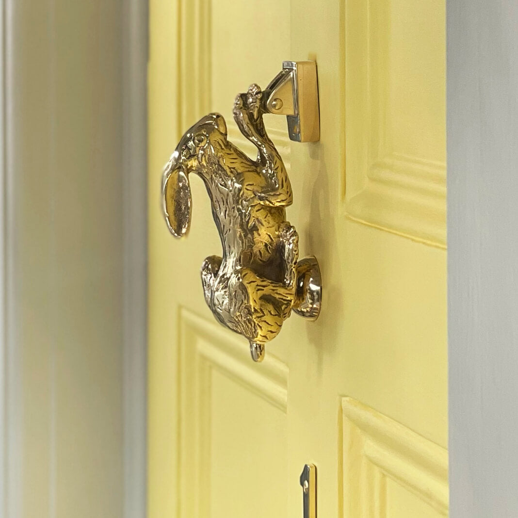 Vintage Brass Hare Door Knocker - Handcrafted Animal-Themed Door Knocker for Home Decor - Perfect for Farmhouse, Cottage & Garden House Entrance